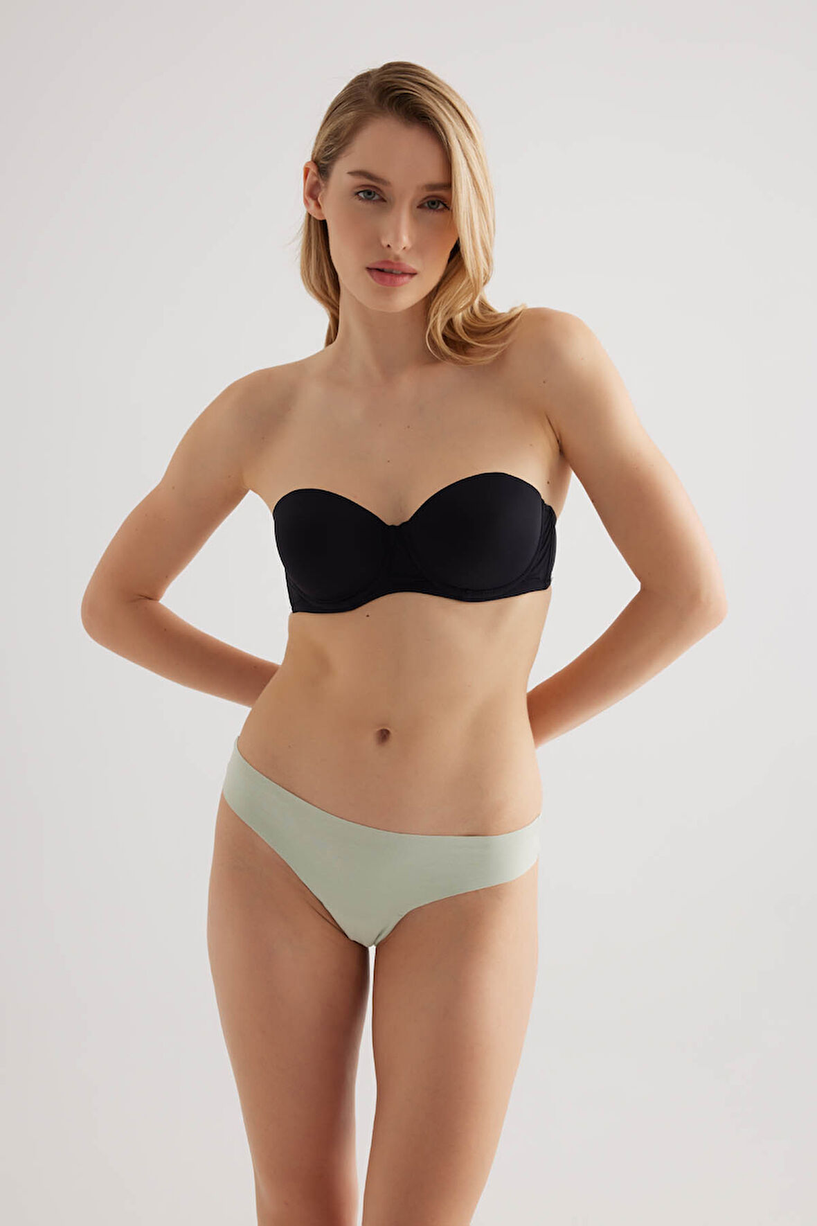 Kadın Straplez Desteksiz Basic Sütyen