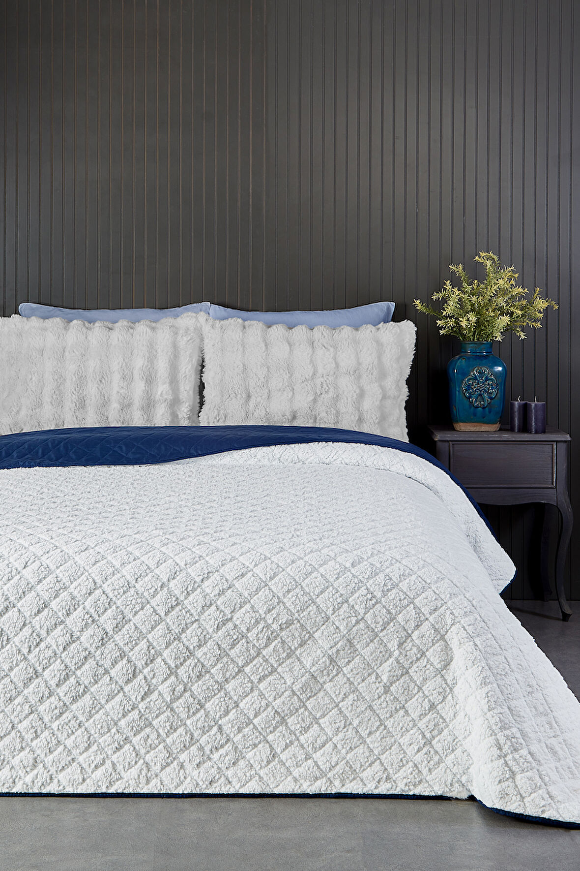 Premium Peluş Tek Kişilik Çok Amaçlı Yatak Örtüsü 160x220 Çift Taraflı Yumuşak Battaniye Pike Beyaz Lacivert