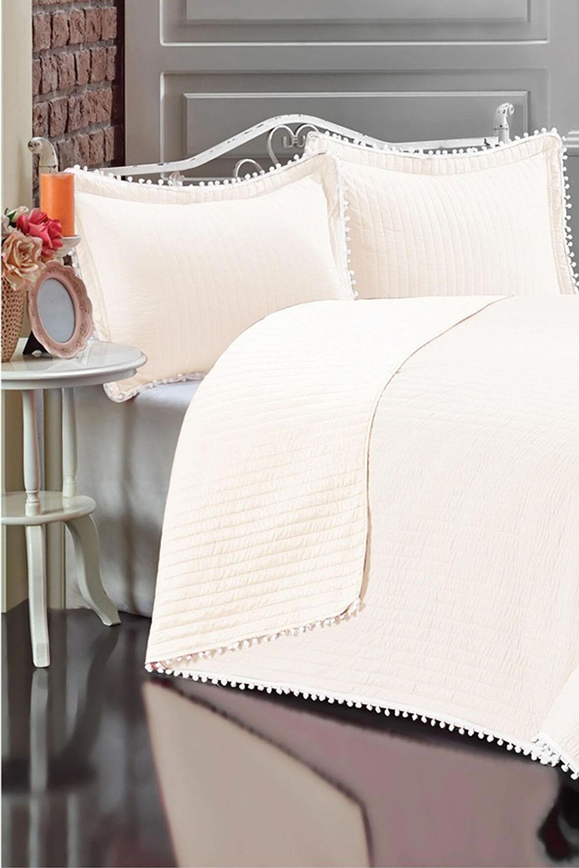 Kapitone Ponpon 3 Parça Yatak Örtüsü Ç.K