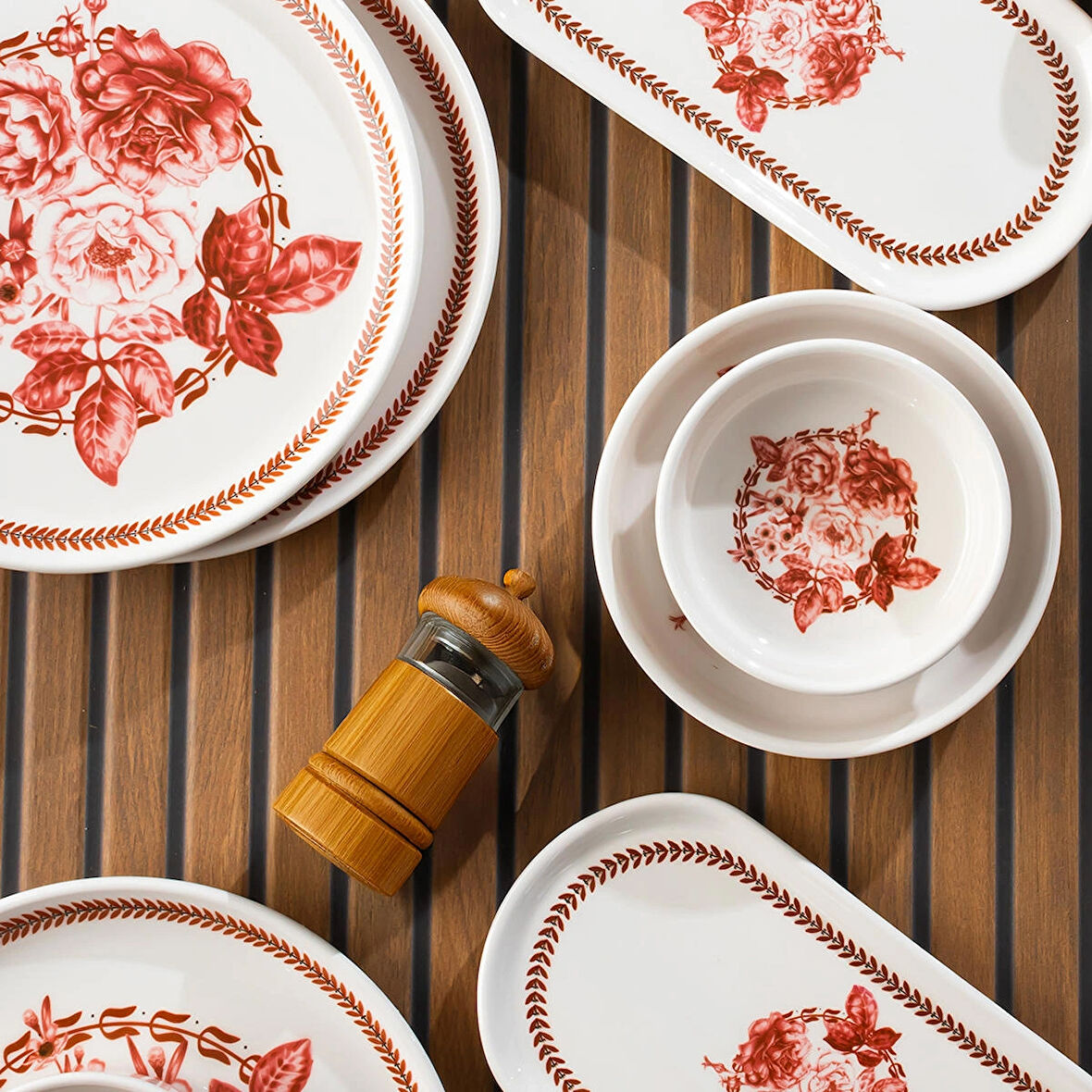 Perotti Danish Rose 14 Parça Seramik 6 Kişilik Kahvaltı Takımı