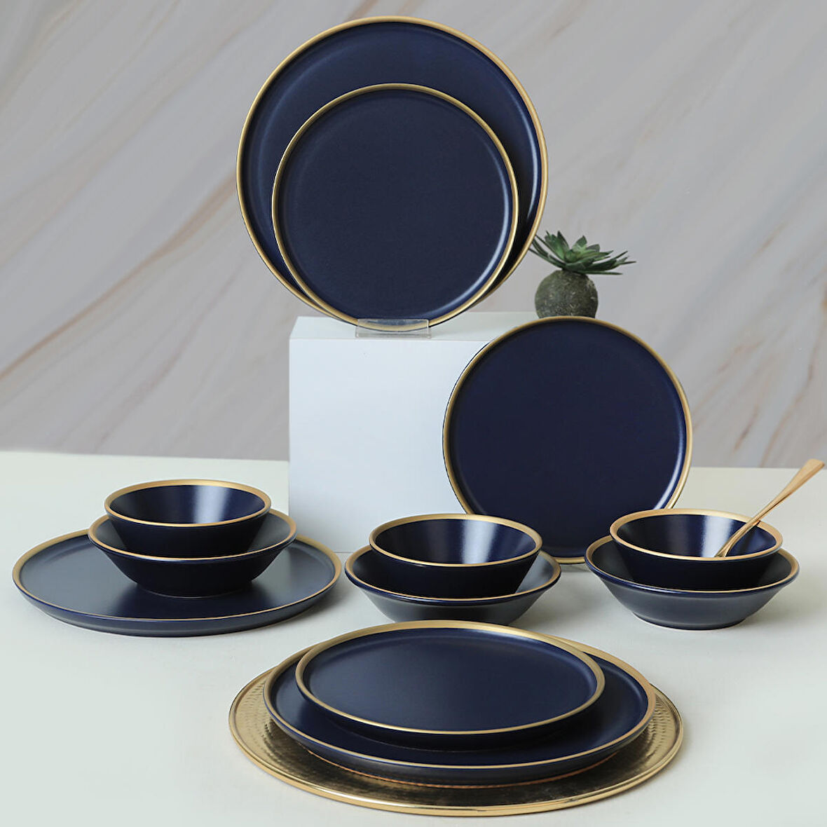 Keramika Mat Lacivert Gold Fileli Yemek Takımı 24 Parça 6 Kişilik