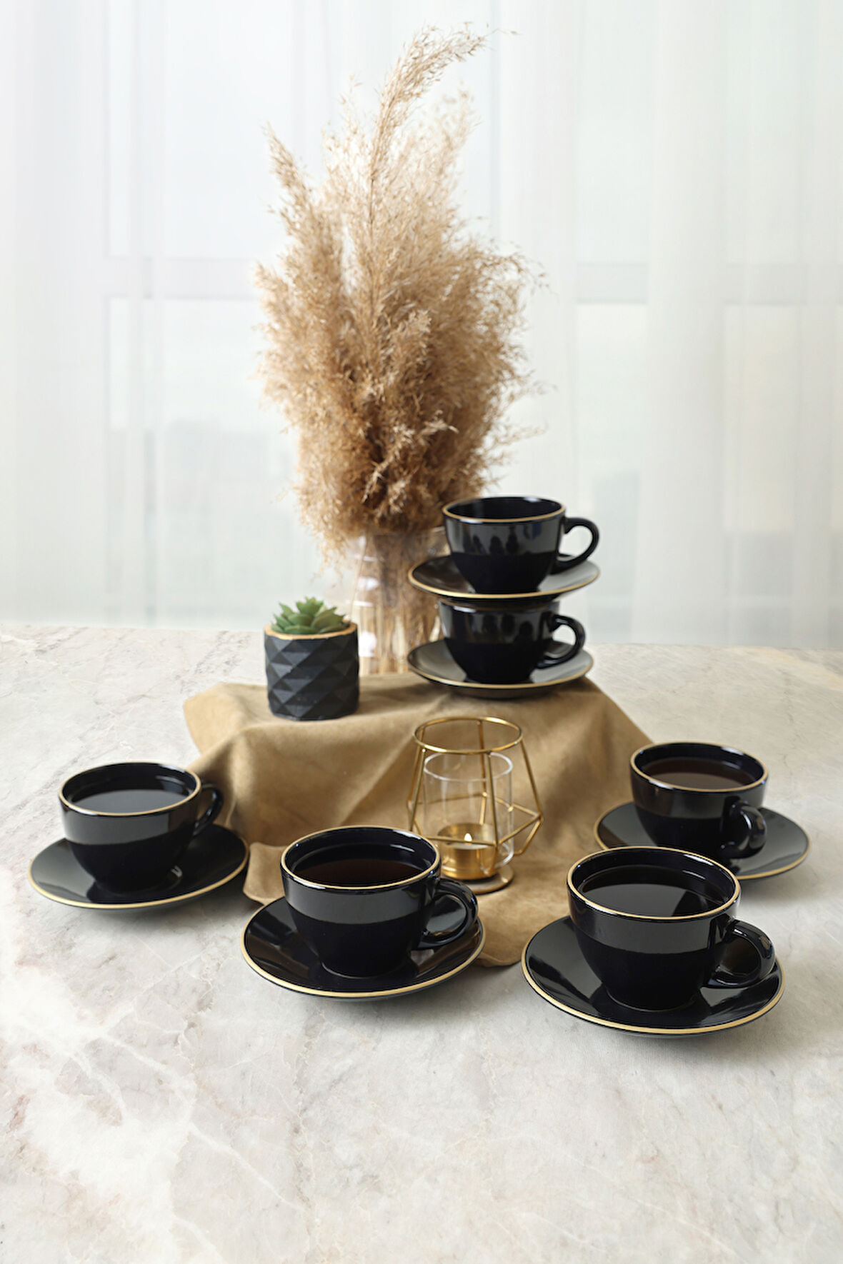 Keramika Siyah Gold Kera Çay Takımı 12 Parça 6 Kişilik