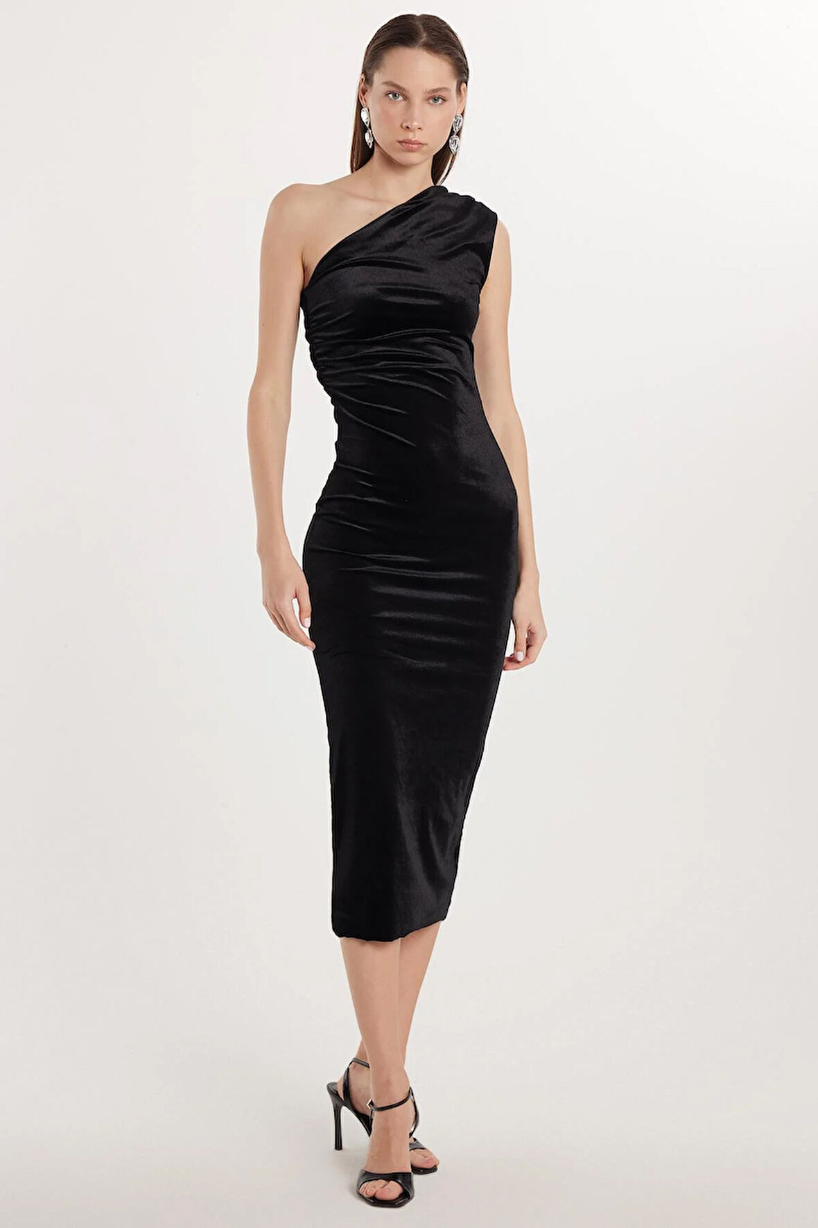 Slim Fit Dar Kesim Tek Omuz Detaylı Midi Boy Siyah Elbise