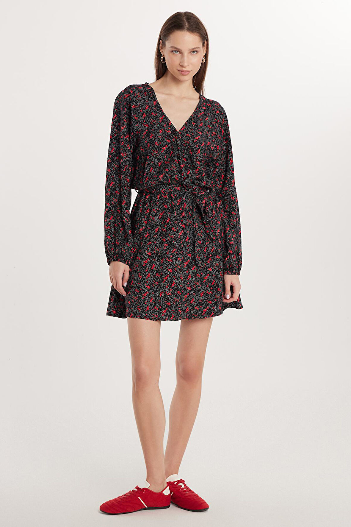 Kadın Slim Fit Dar Kesim Uzun Kollu Bağlamalı V Yaka Baskılı Viskon Elbise