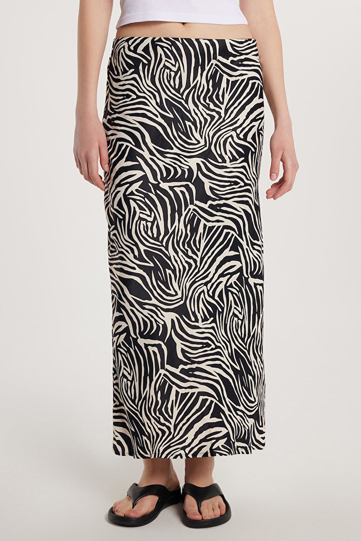 Kadın Standart Fit Lastikli Bel Desenli Etek