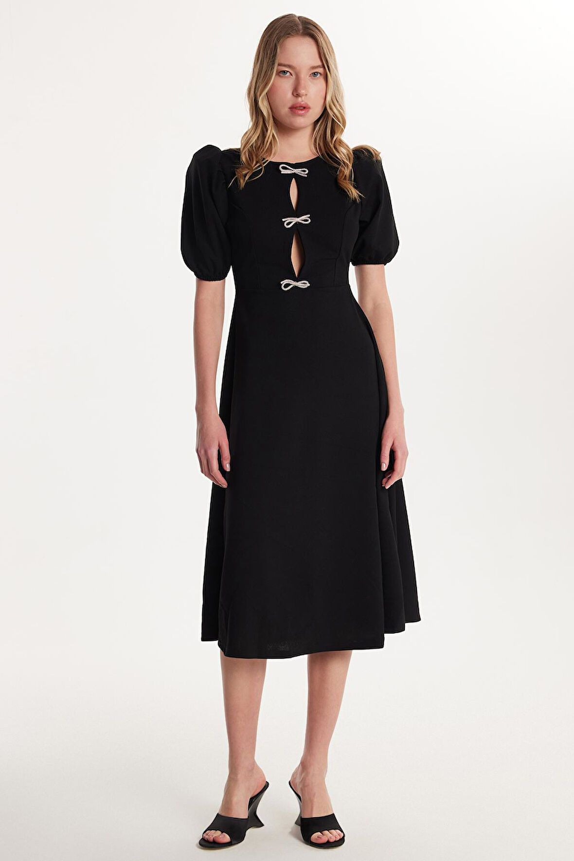 Kadın Regular Fit Balon Kol Bisiklet Yaka Bağlama Detaylı Siyah Elbise