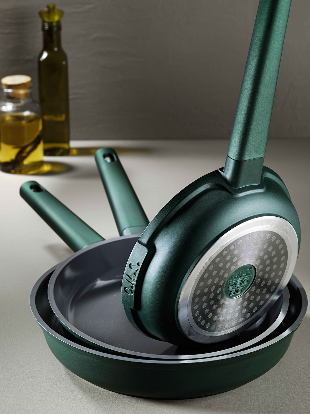 15016 - 3 Parça, İndüksiyonlu Ocak Uyumlu, Döküm, Seramik, ( 20 - 24 - 28 Cm ) Tava Seti Siyah