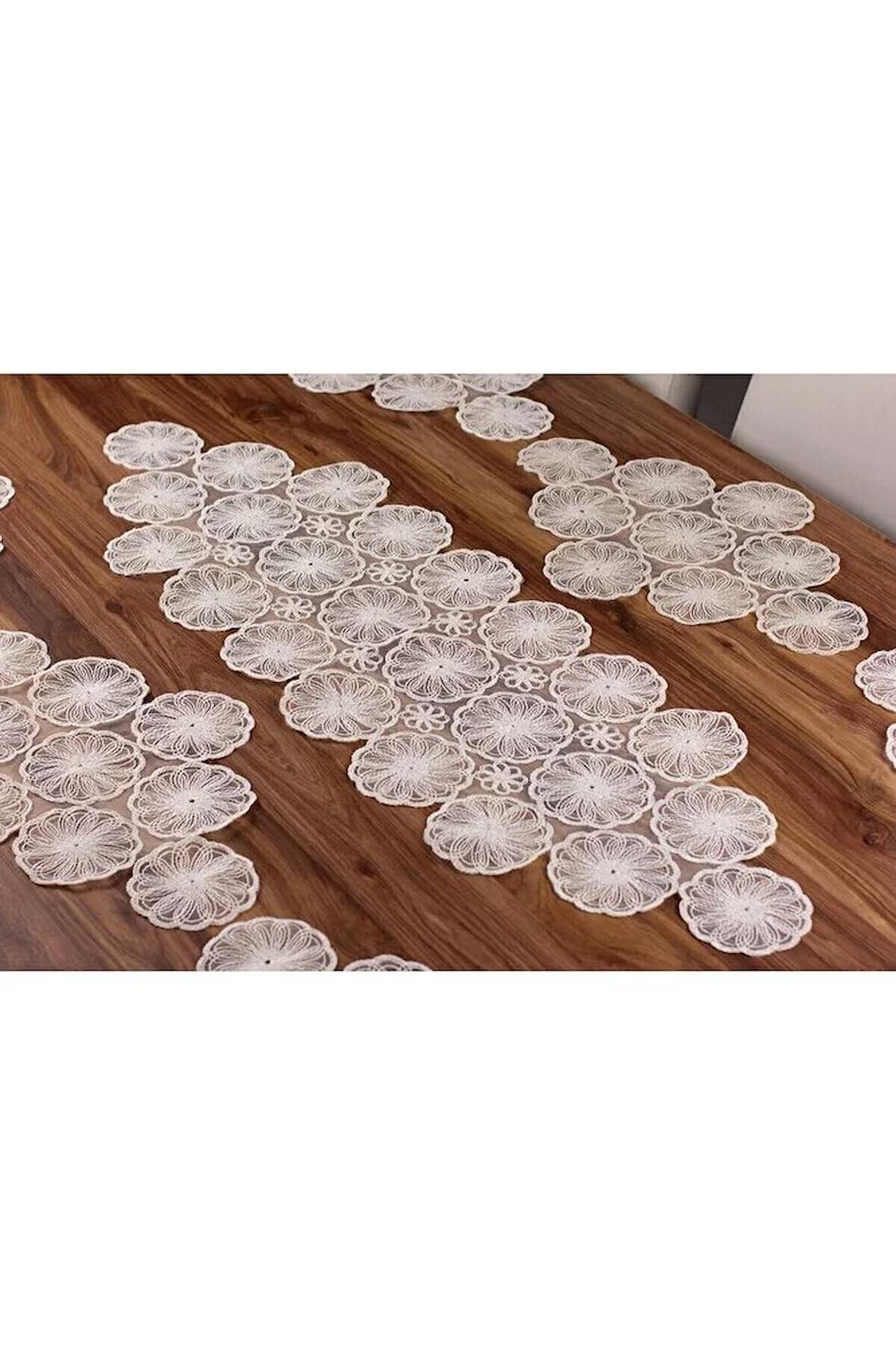 Amerikan Servis Supla Ve Runner Set 6 Kişilik Nakışlı 7 Parça Çeyizlik Takımı