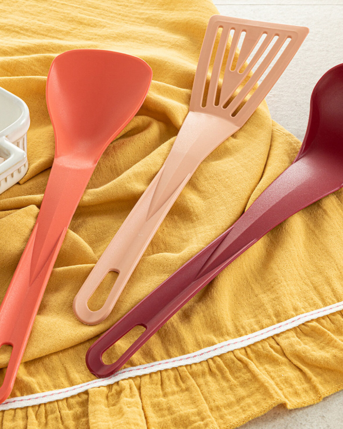 English Home Mix Me Plastik 3 Parça Servis Seti 32 cm Kırmızı