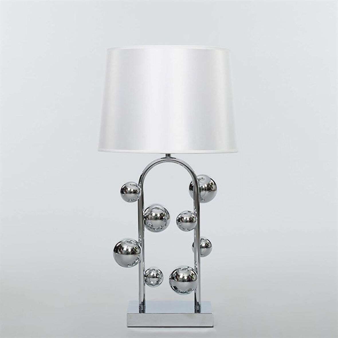 Vitale Metal Ayaklı Masa Lambası Beyaz AY.VTL-0044