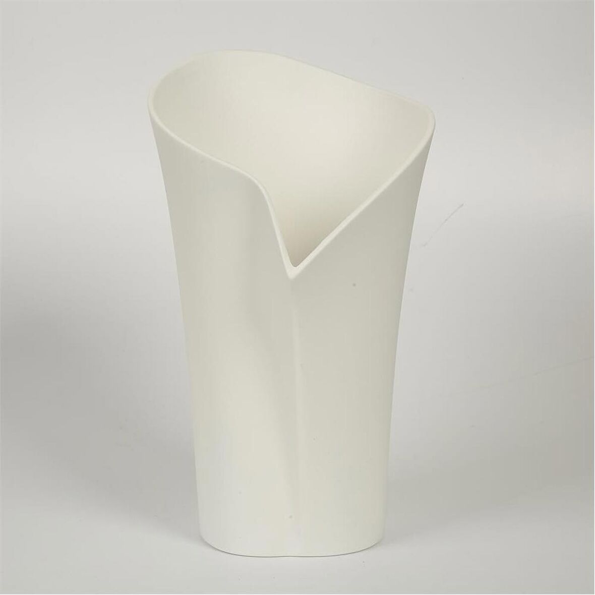 Vitale Beyaz Lale Vazo 1 18*18*16 Cm AK.JM00017