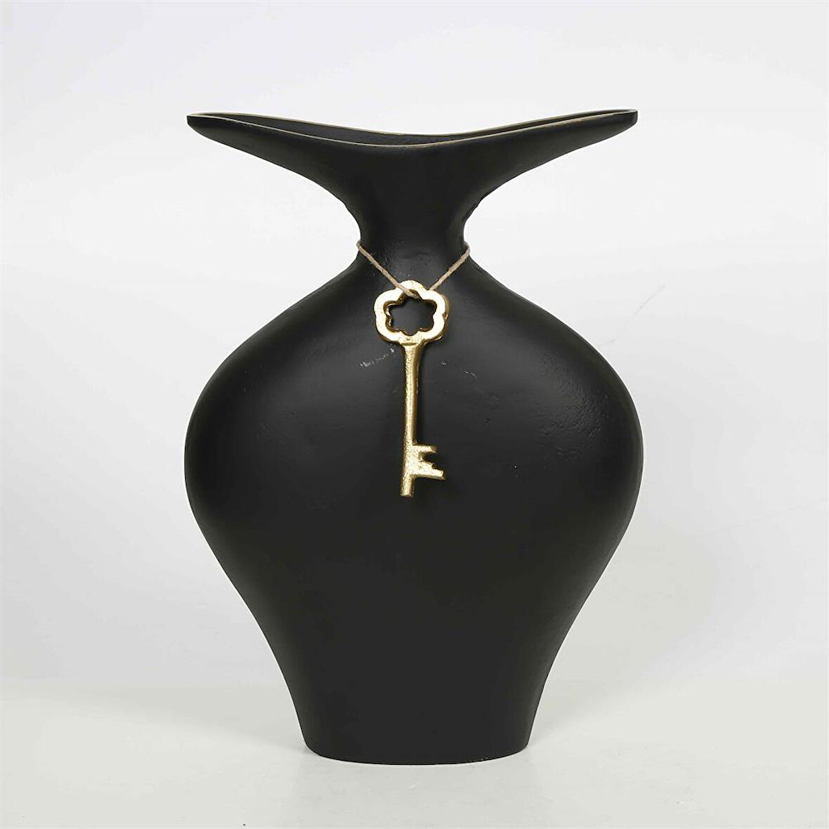 Vitale Metal Anahtarlı Siyah Vazo 8*26*35 cm