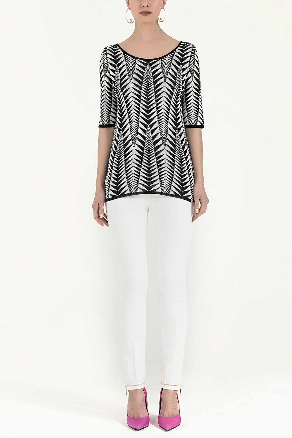 Siyah Beyaz Geniş yaka kısa kollu triko bluz 28677 | 42