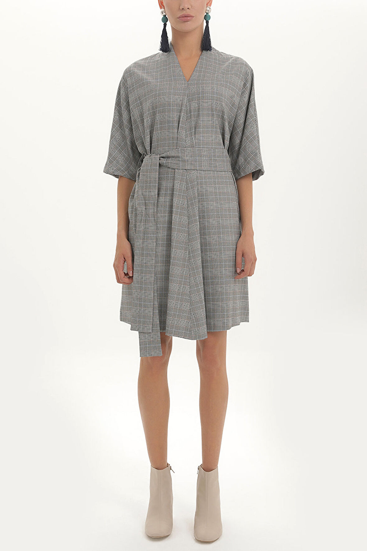 Siyah Kemerli V yaka bol kesim mini elbise 92408 | 44