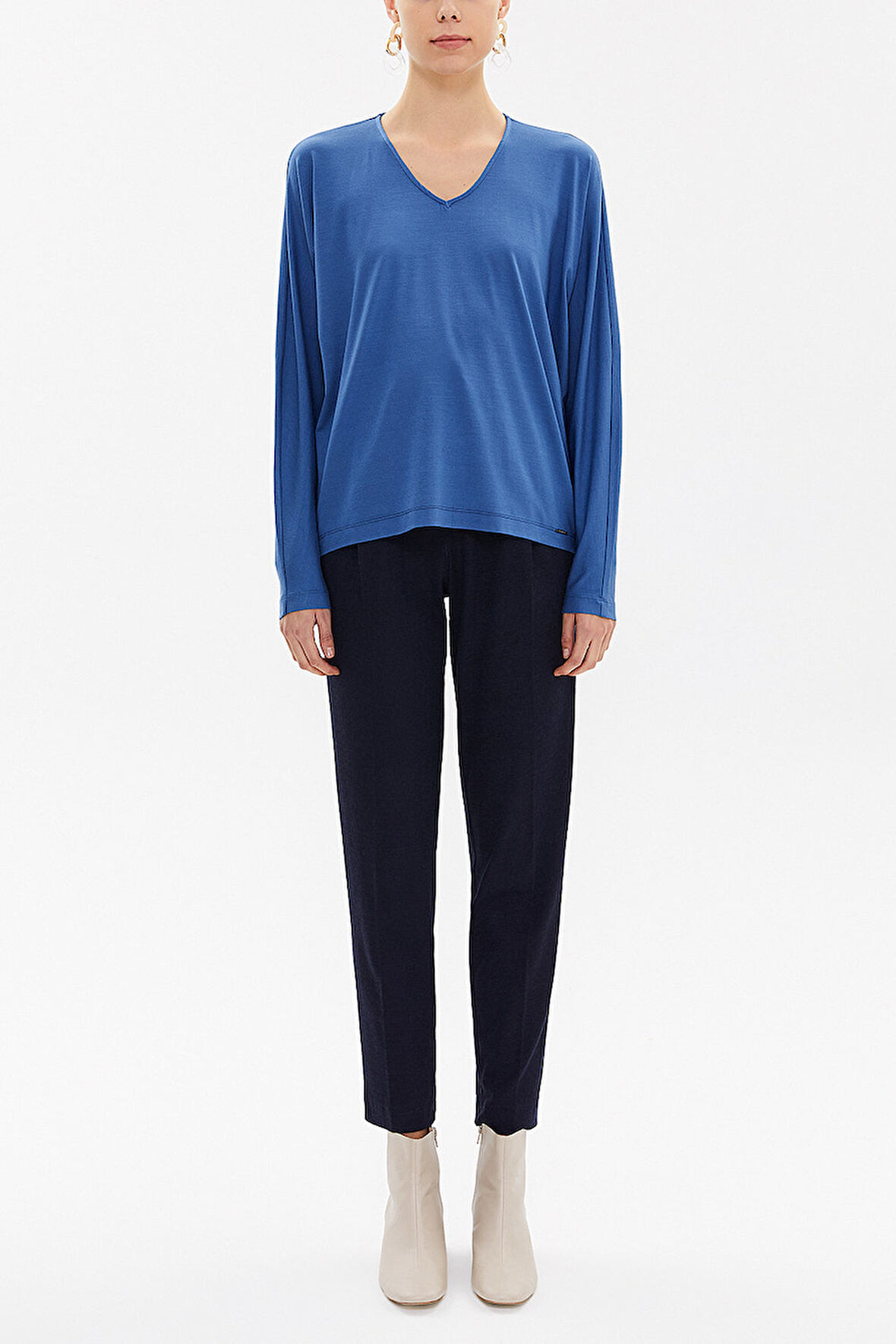 Saks V yaka bol kesim bluz 19784 | 44