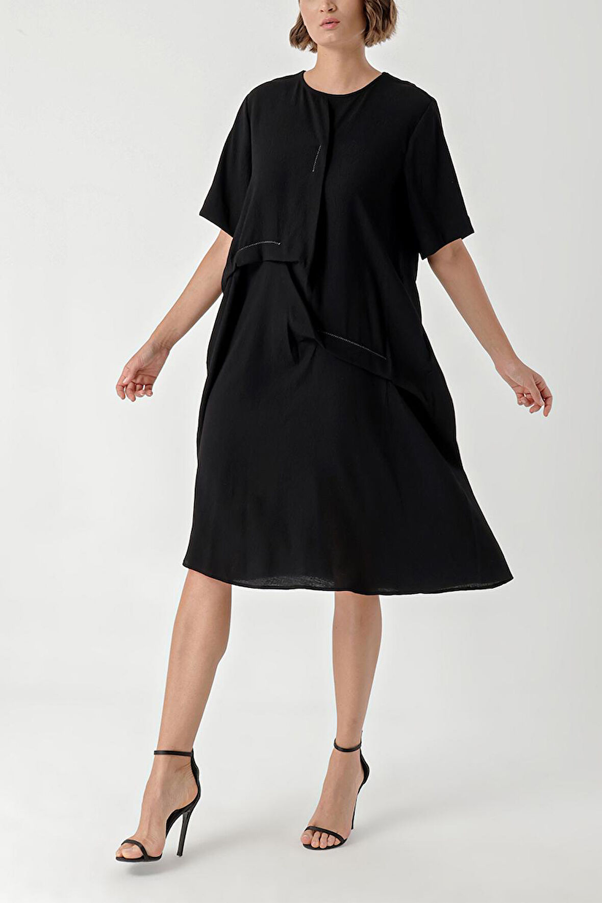 Siyah Kontrast dikiş detaylı bol kesim elbise 94277 | L