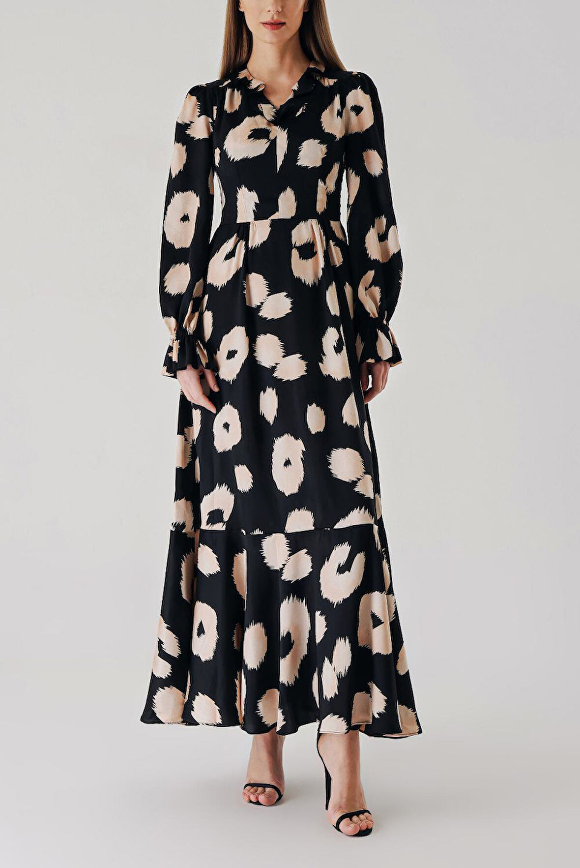 Siyah Somon Kollerı ve yakası fırfır detaylı uzun elbise 94413 | S