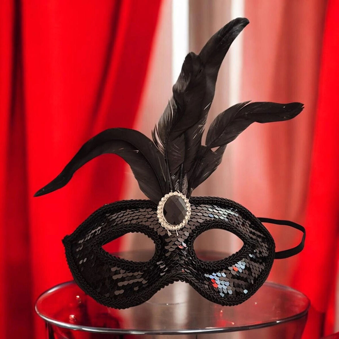 LÜKS TAŞLI VE TÜYLÜ SİYAH PARTİ MASKESİ