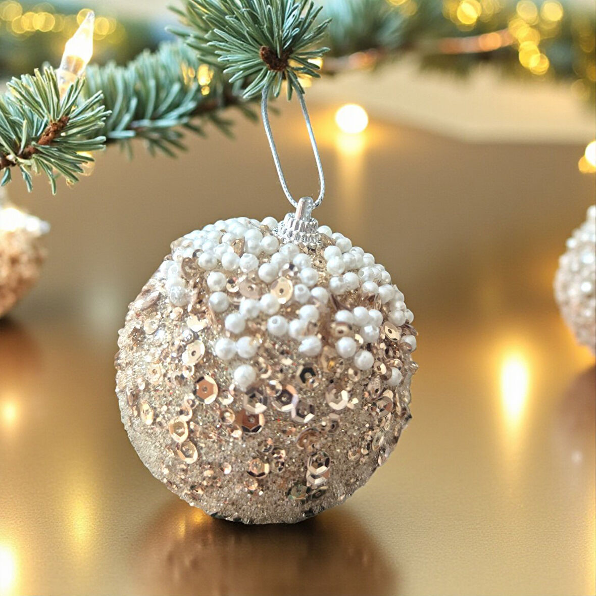 LÜKS YILBAŞI TOPU 8CM İNCİLİ PULLU 3LÜ ŞAMPANYA AST7252