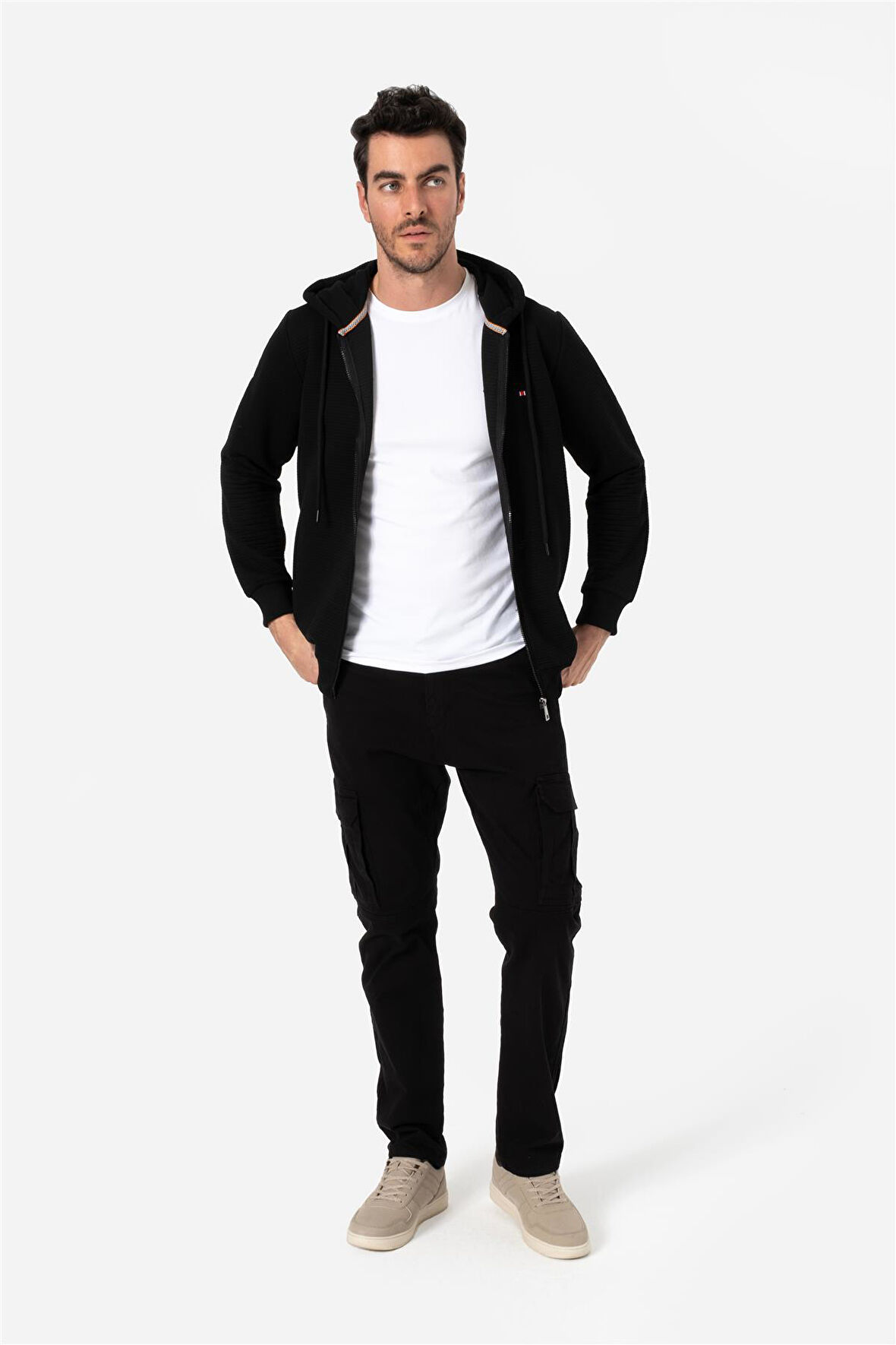 BROTHERS ERKEK RAHAT KESİM KAPÜŞONLU YANDAN CEPLİ  LOGO NAKIŞLI  SWEATSHIRT JABBAR SİYAH B06.242.693