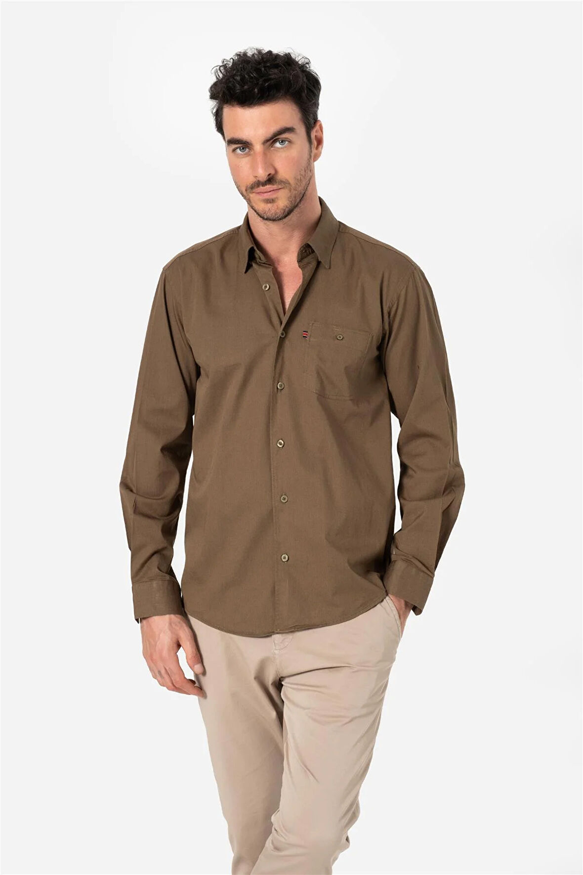 BROTHERS ERKEK COMFORT FIT BASIC UZUN KOL TEK CEPLİ YIKAMALI GABARDİNGÖMLEK KANSAS LS ZEYTİN YEŞİLİ B01.242.427