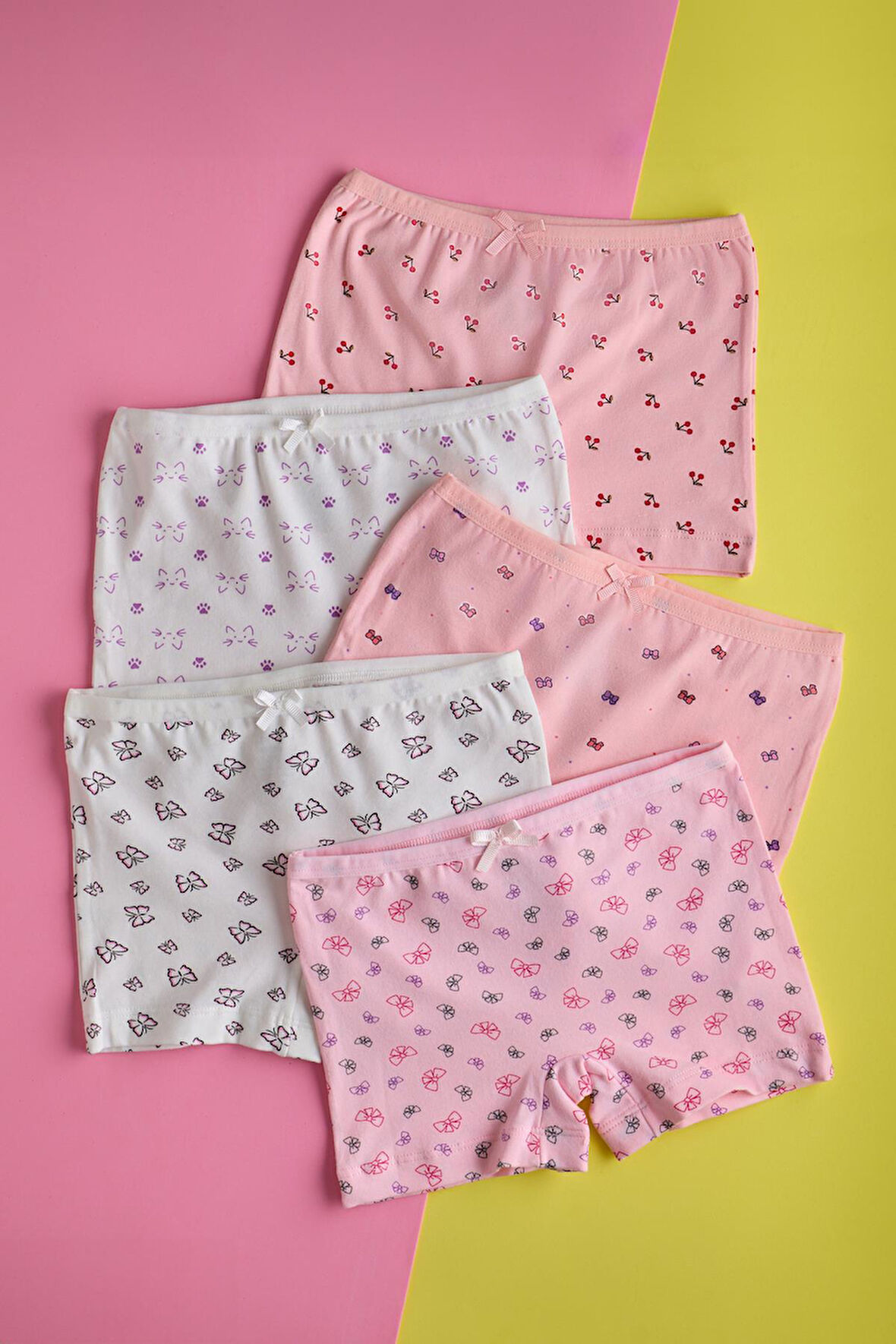 Kız Çocuk 5 li Paket Kelebek Desenli Boxer Çok Renkli