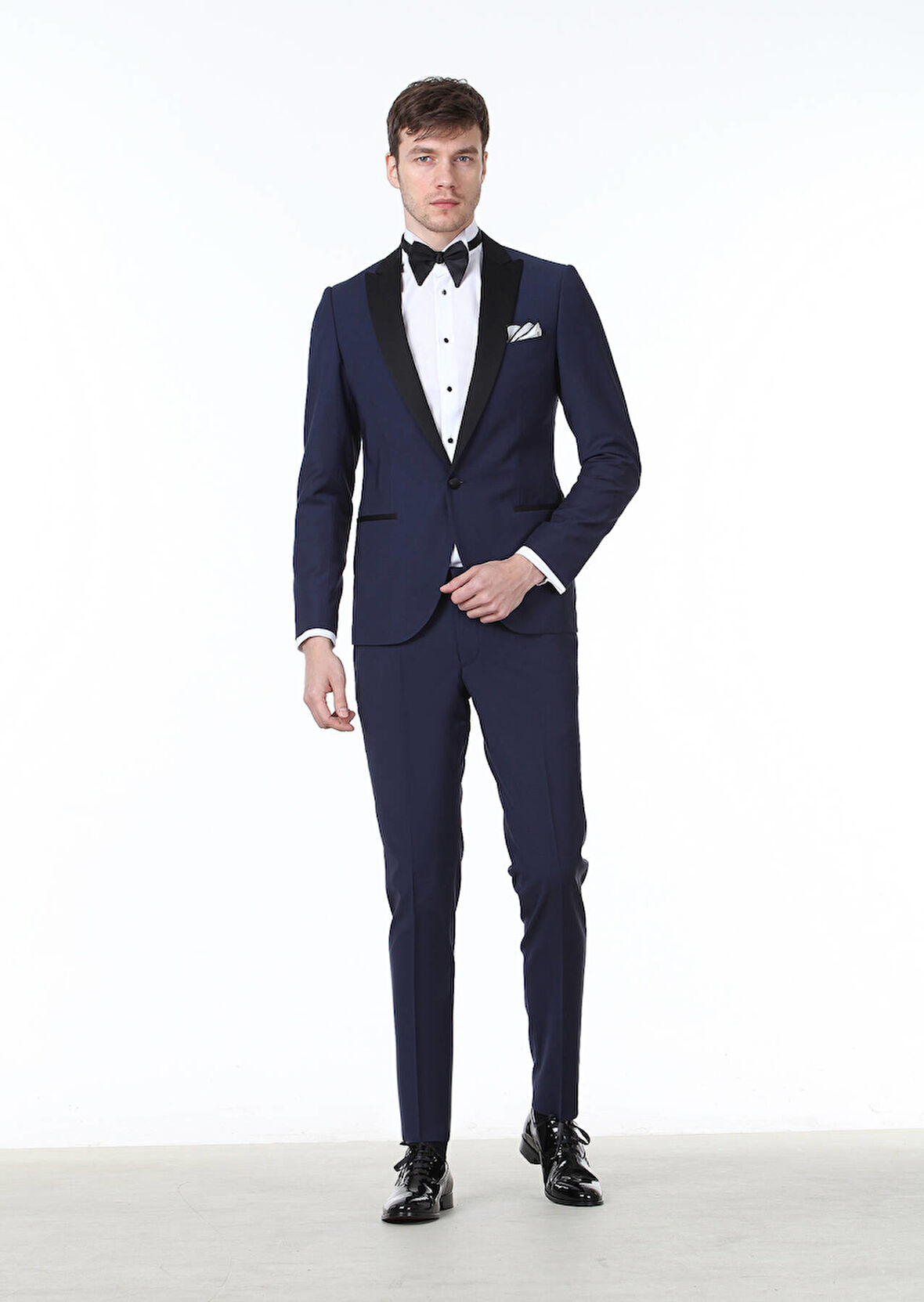 Saks Düz Fashion Slim Fit Kruvaze Yaka Dokuma Smokin Takım Elbise