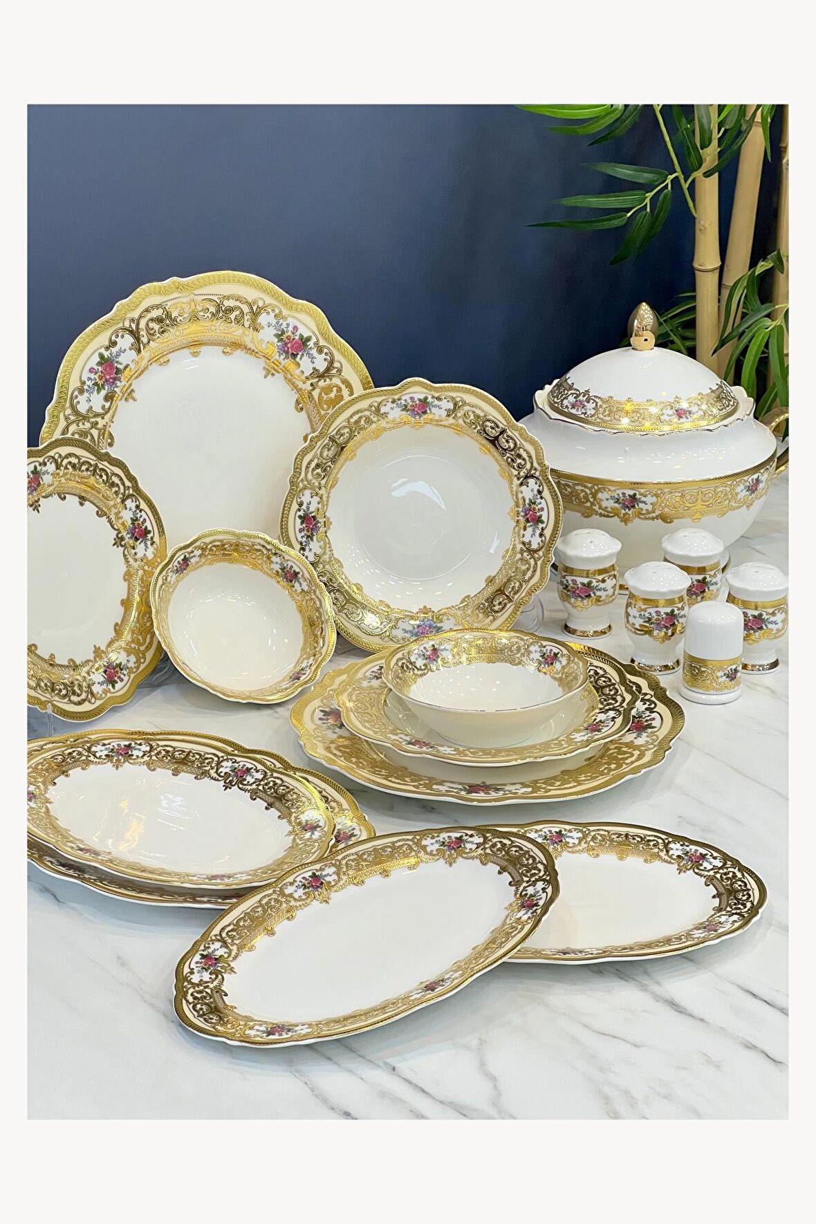 Queen Victoria 60 Parça Bone China Yemek Takımı Macbeth