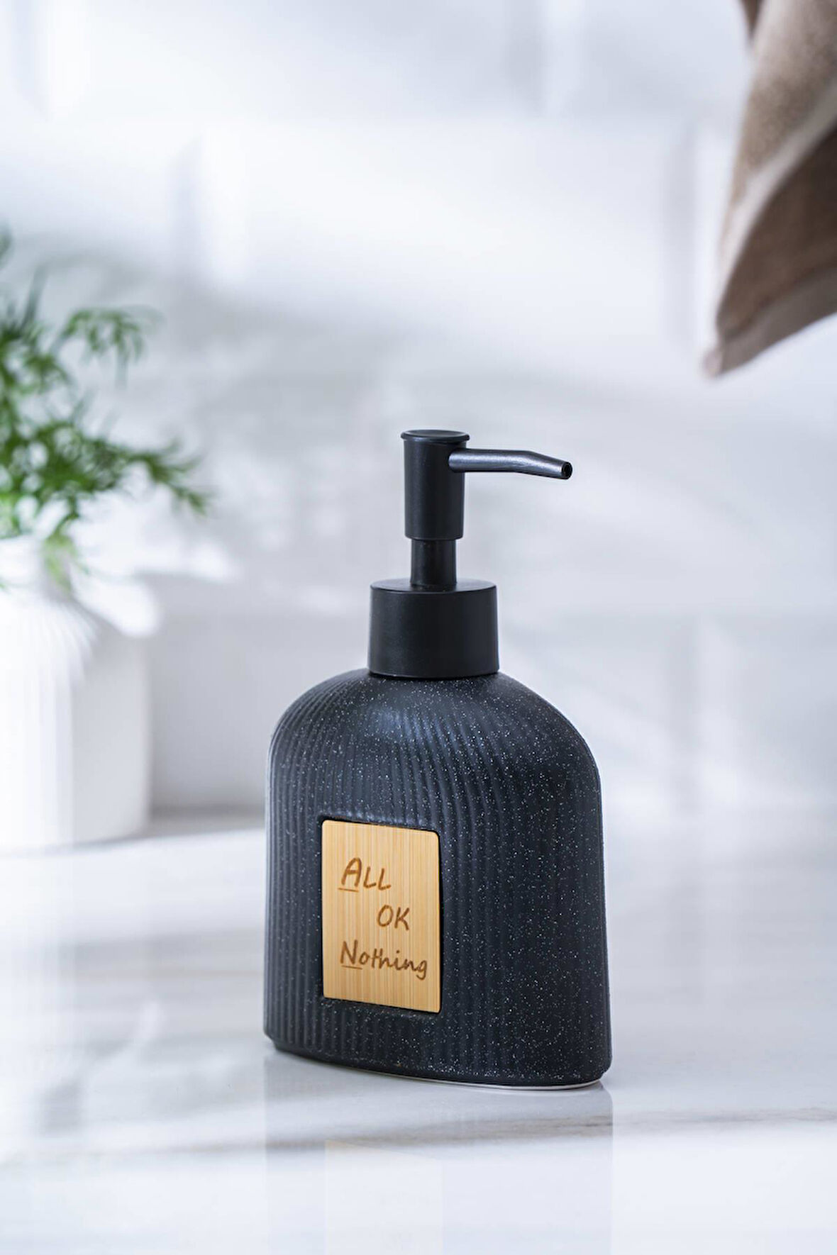 Acar Vega Siyah Sıvı Sabunluk - 17 cm