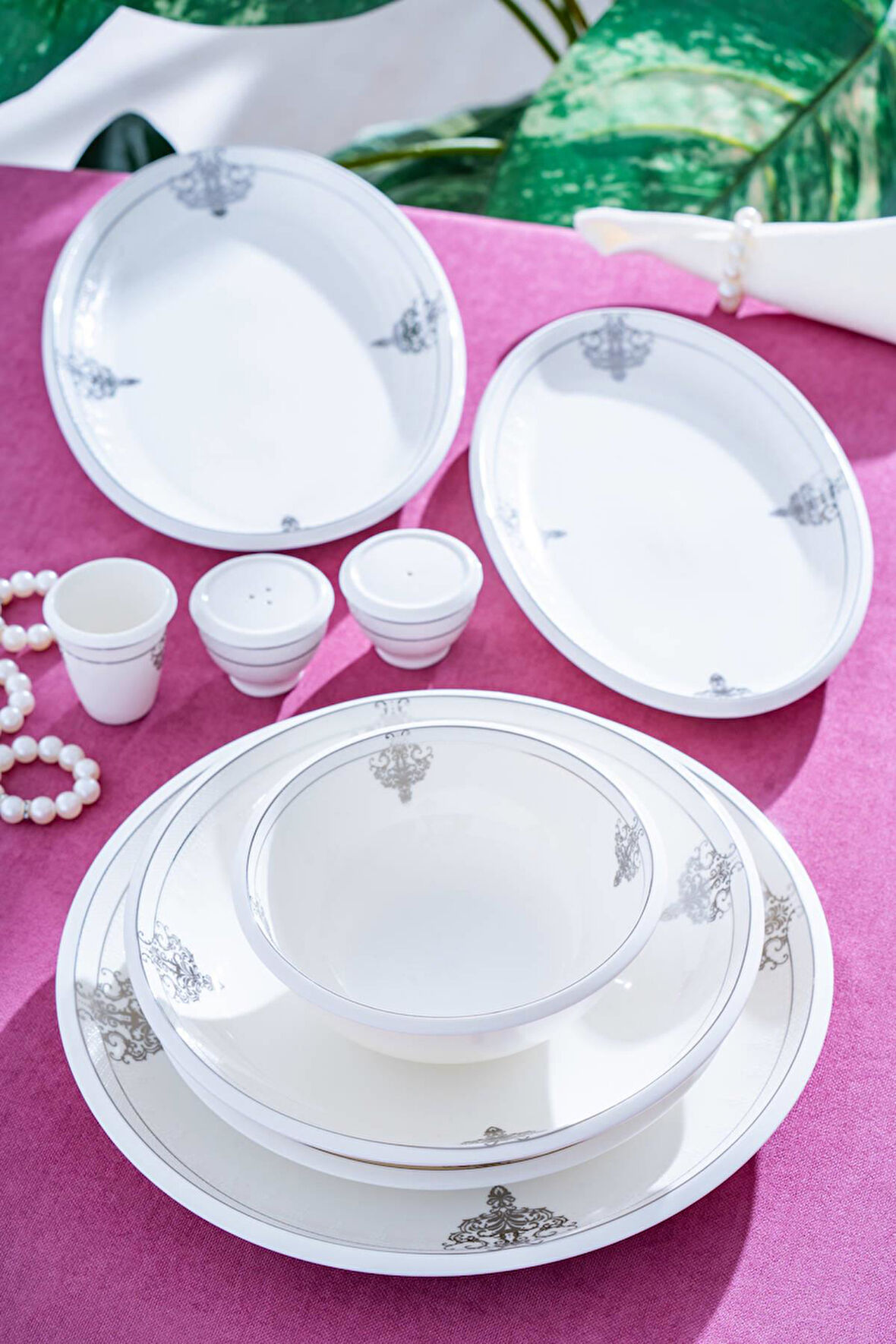 Broadway 12 Kişilik 54 Parça Porselen Yemek Takımı 