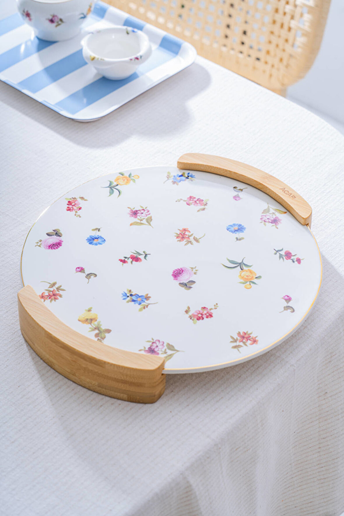 Leandra Yuvarlak Sunum Tepsisi