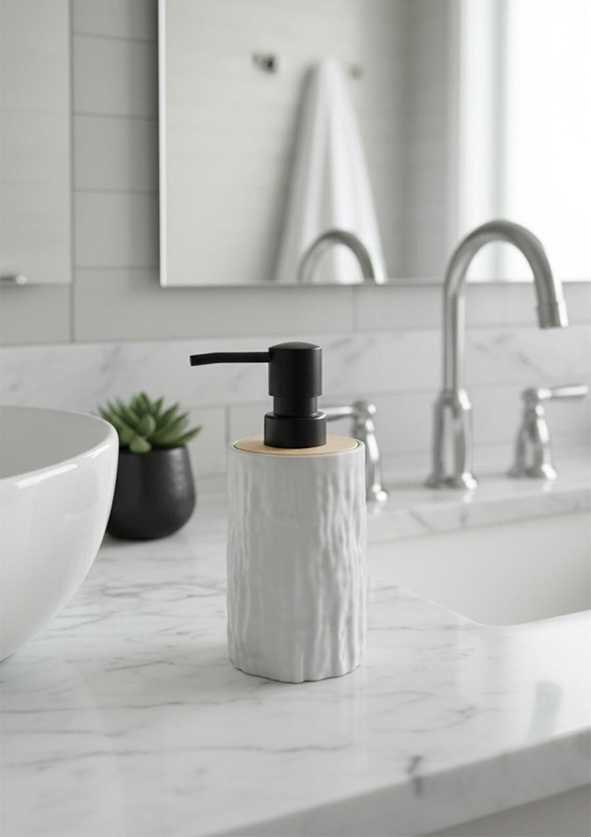 Pablito Sıvı Sabunluk - Plastik Sabunluk - 260 ML Krem