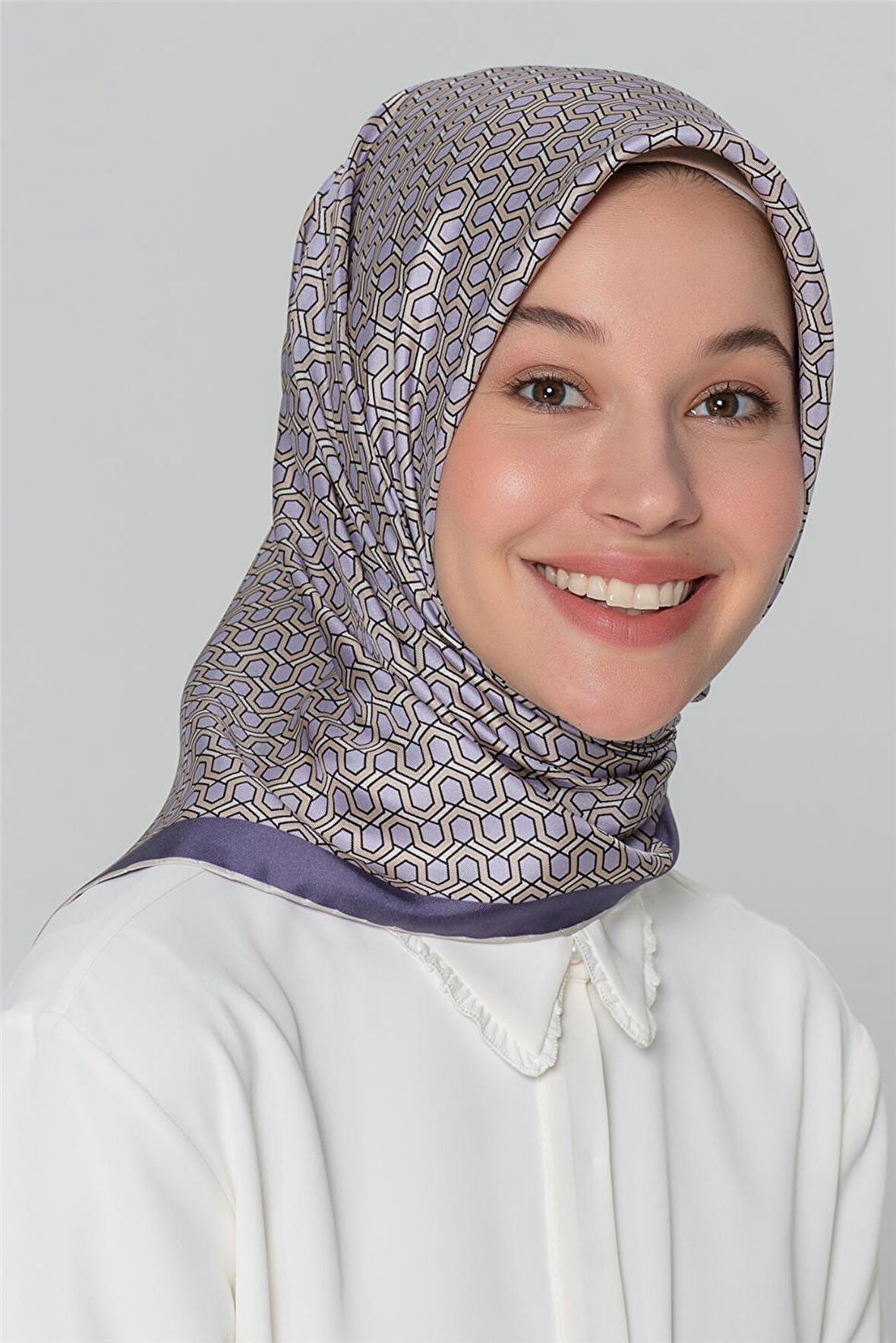 Armine Sura İpek Eşarp 20Ka8401 84