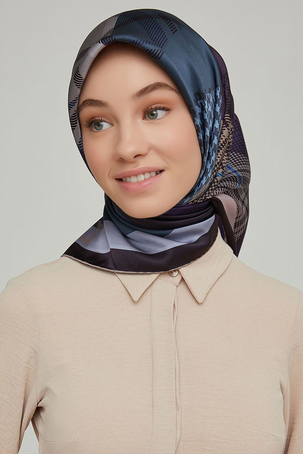Armine Nostalji Serisi Twill İpek Eşarp 8620D-31