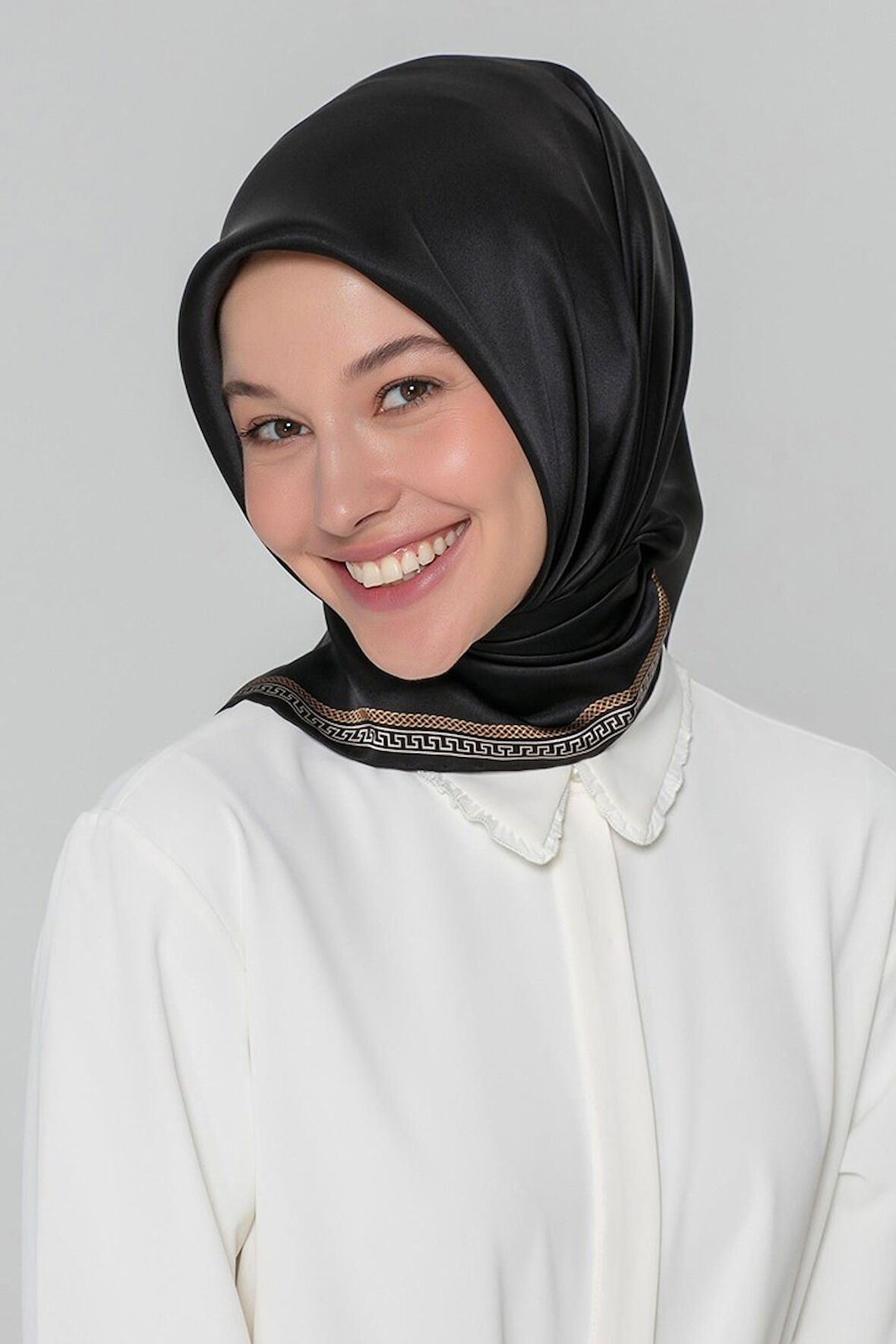 Armine Nostalji Serisi İpek Twill Eşarp 8432D-31