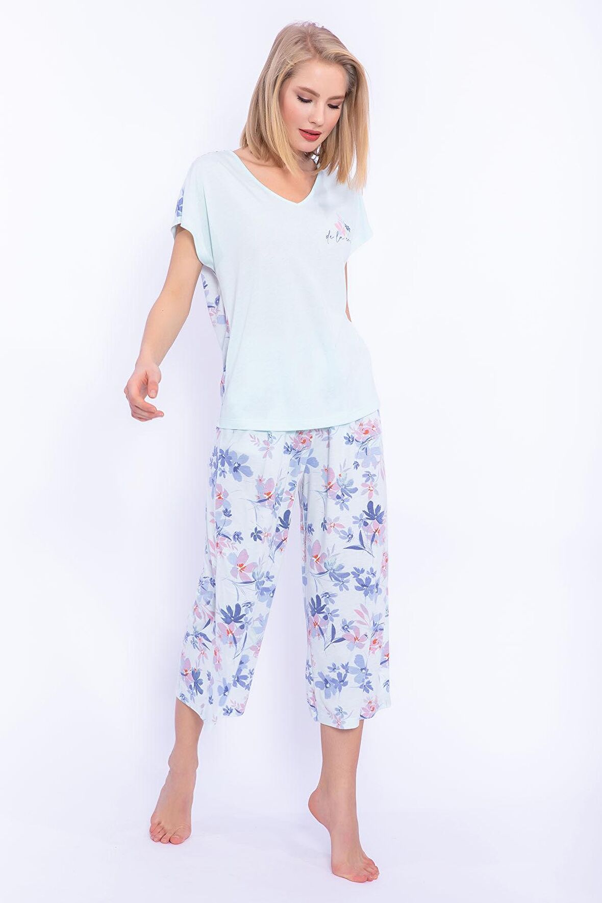 Arnetta Çiçek Desenli Nil Mavisi Kadın Kapri Takım