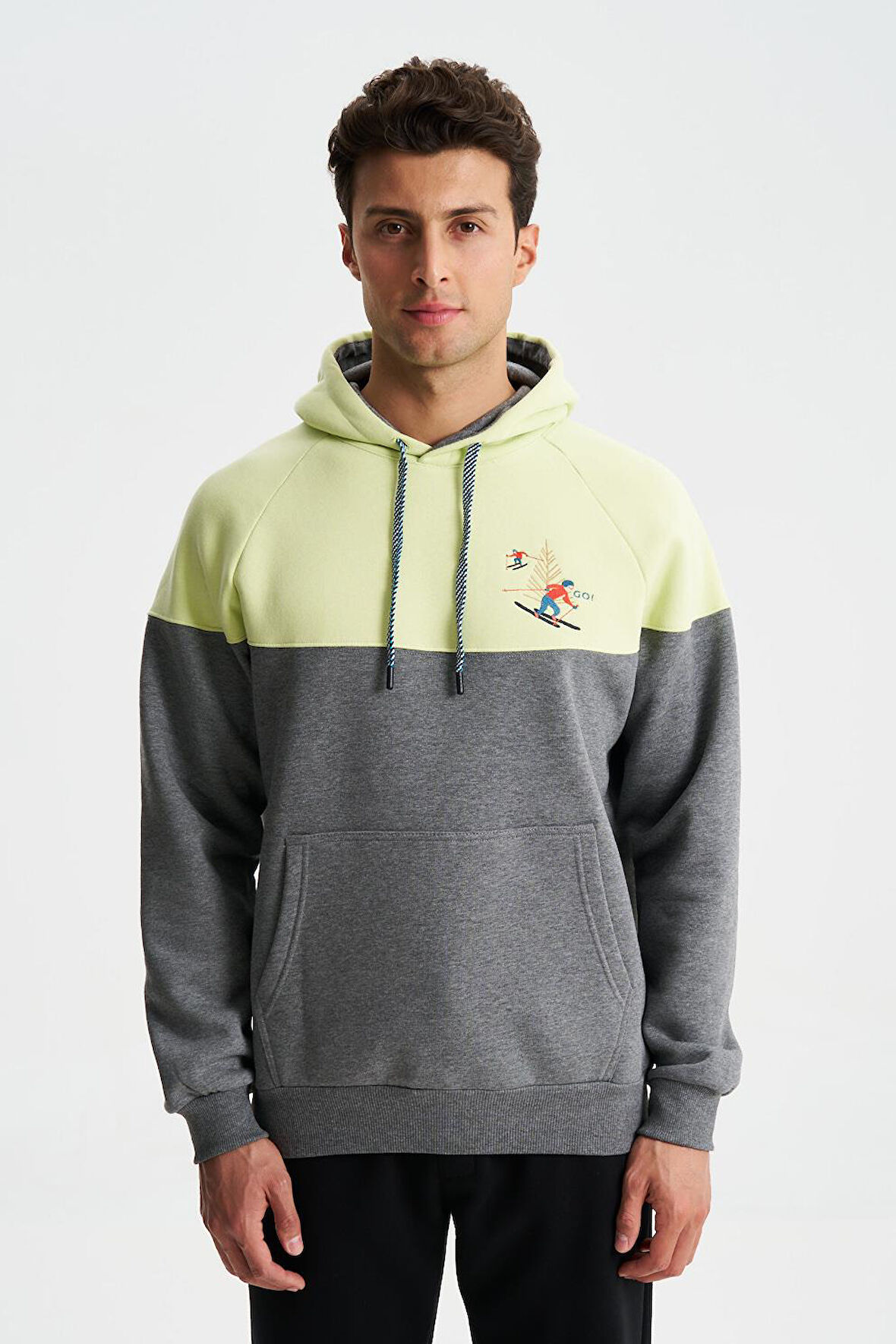 Arma Erkek Pamuklu Regular Fit 3 İplik Şardonlu Kanguru Cepli Sweatshirt 