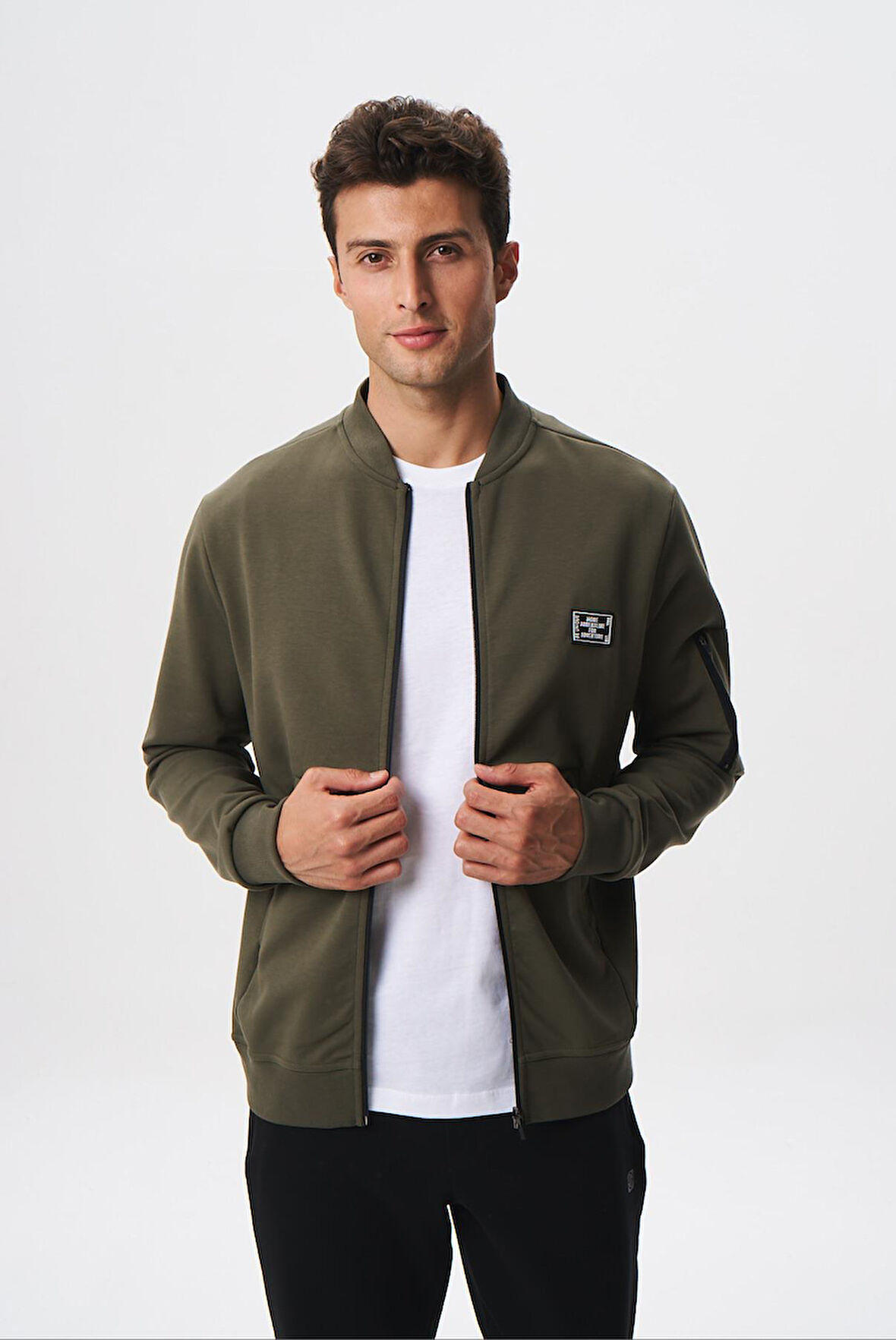 Arma Erkek Slim Fit Scuba Su Geçirmeyen Kumaş Basic Kol Cepli Tam Fermuar Kolej Yaka Sweatshirt K28324988301 