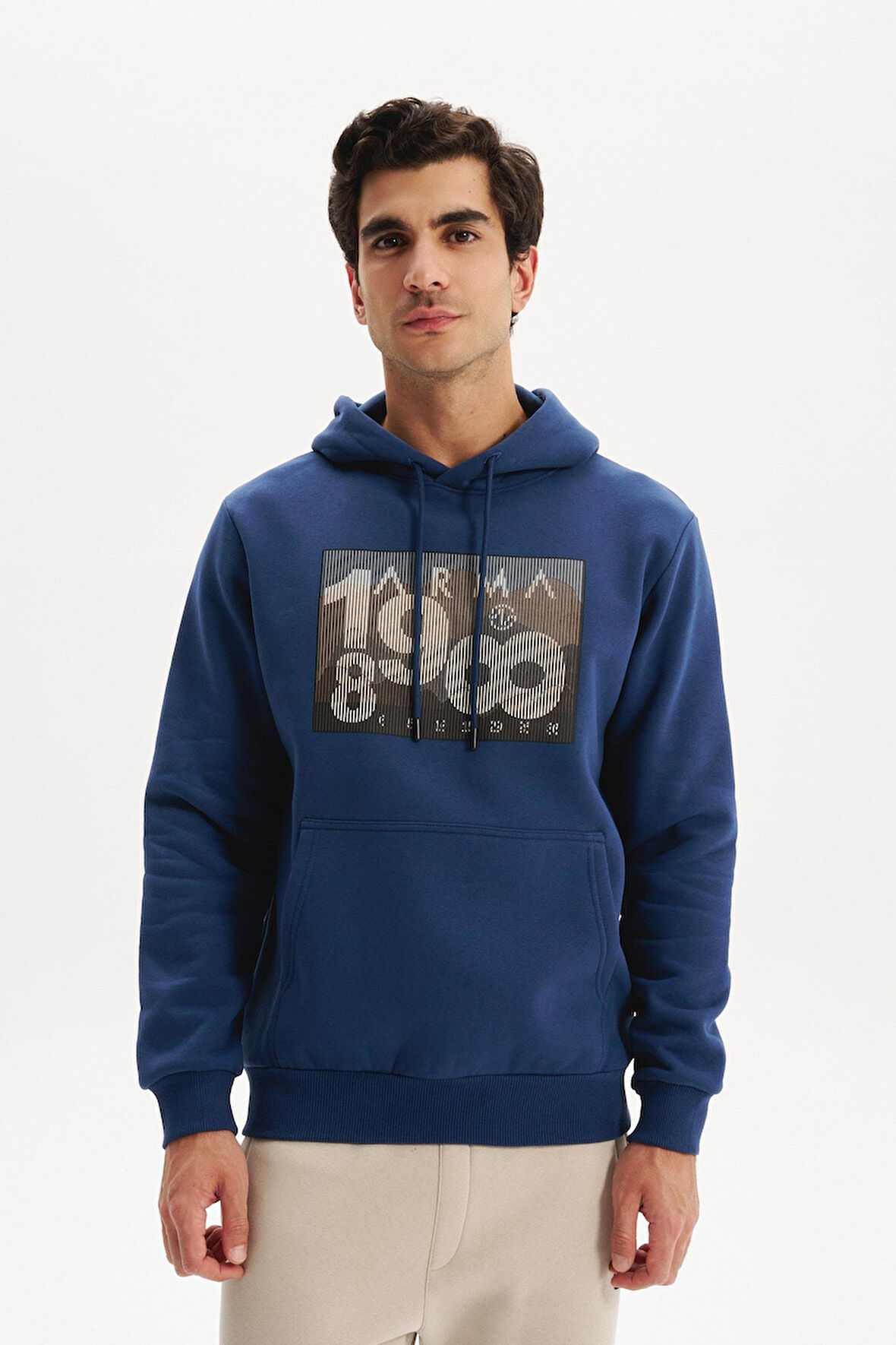 Arma Erkek Kapüşonlu Kanguru Cepli 3 İplik Baskılı Şardonlu Regular Fit Sweatshirt K30254628702 