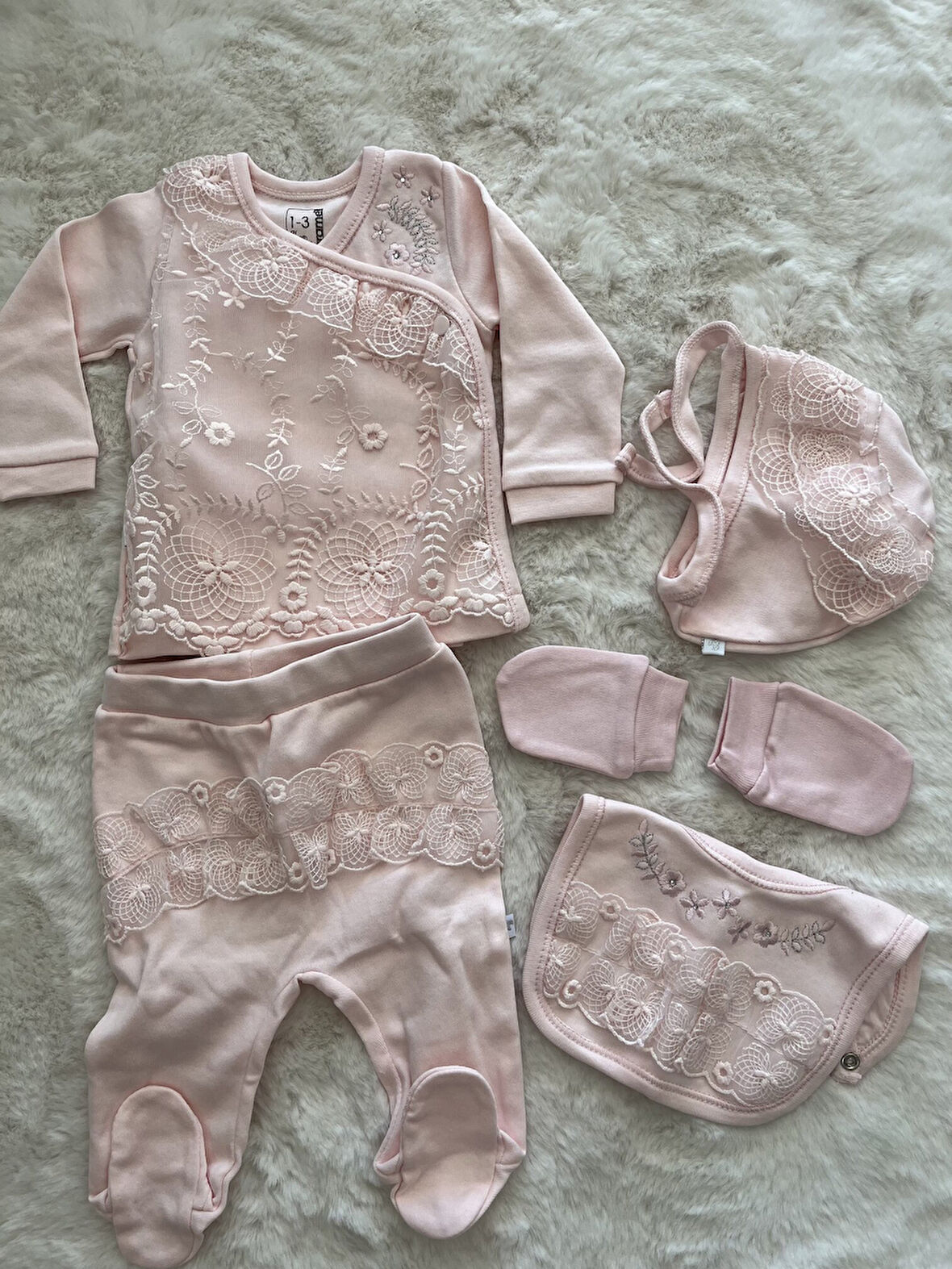 Güpürlü 5 Li Hastane Çıkışı