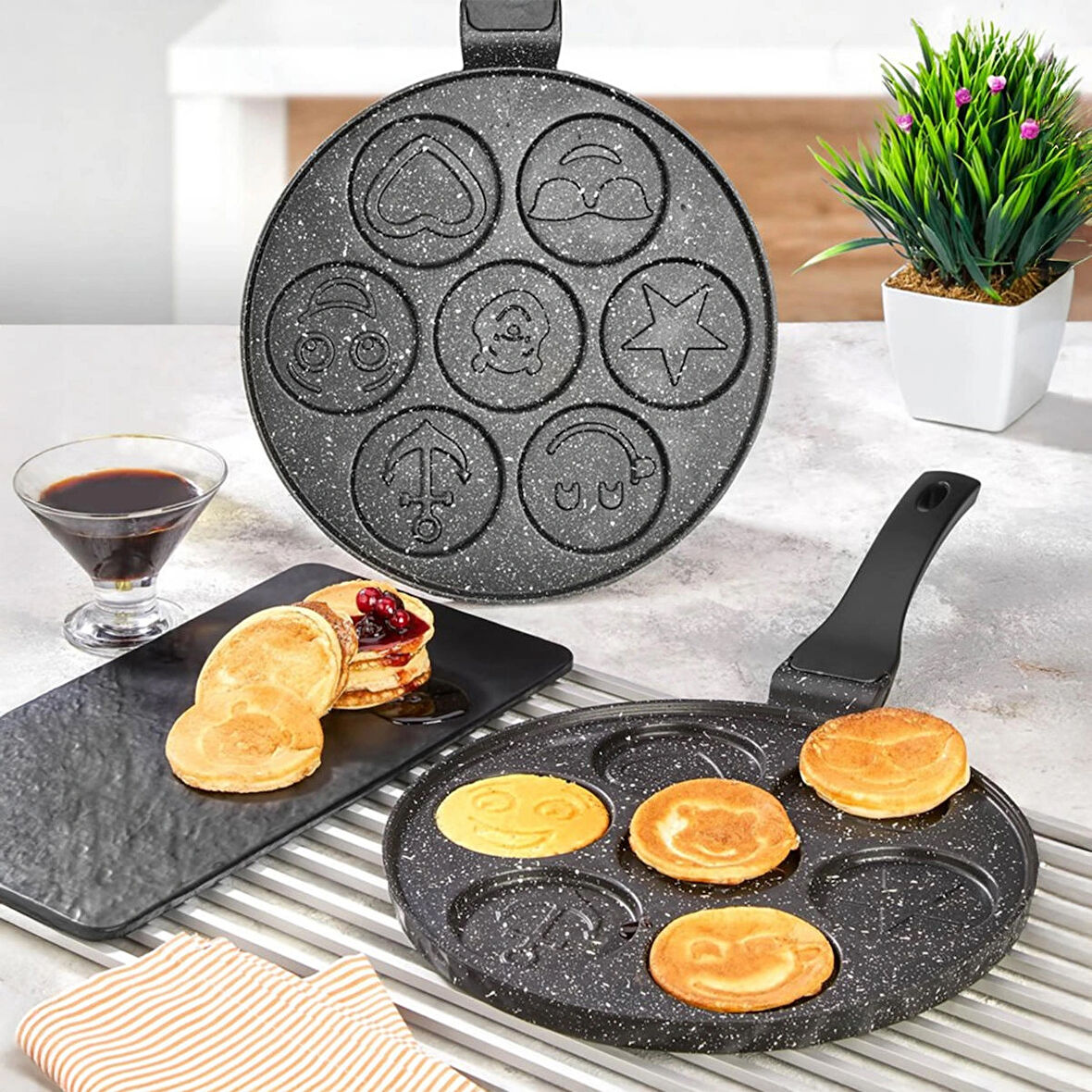 Polochef IPC-126 Döküm Yanmaz Yapışmaz Emojili Pankek Tava Krep Tavası 26 cm