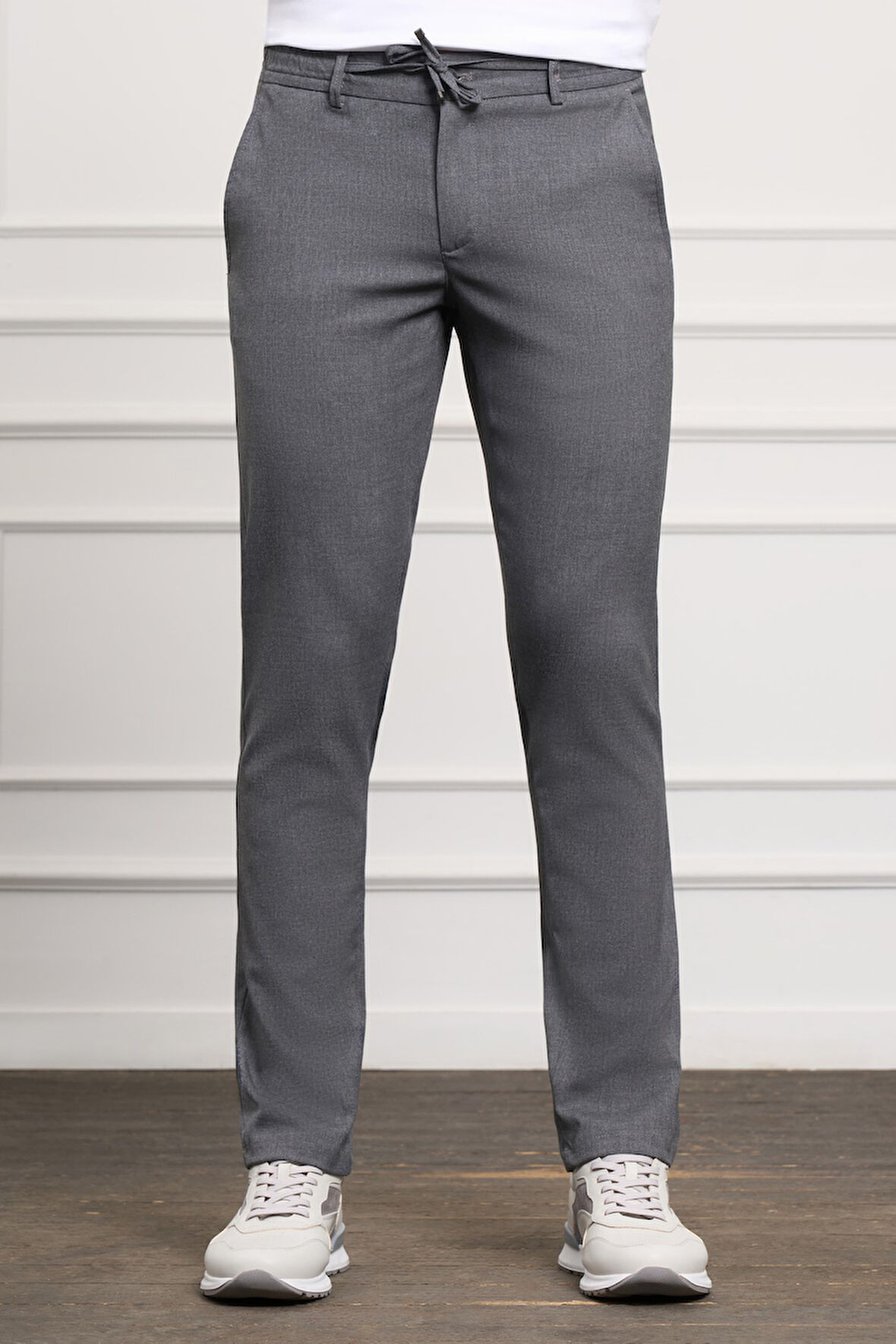 Gri Slim Fit Dar Kesim Yan Cep Bağcıklı Jogger Erkek Pantolon