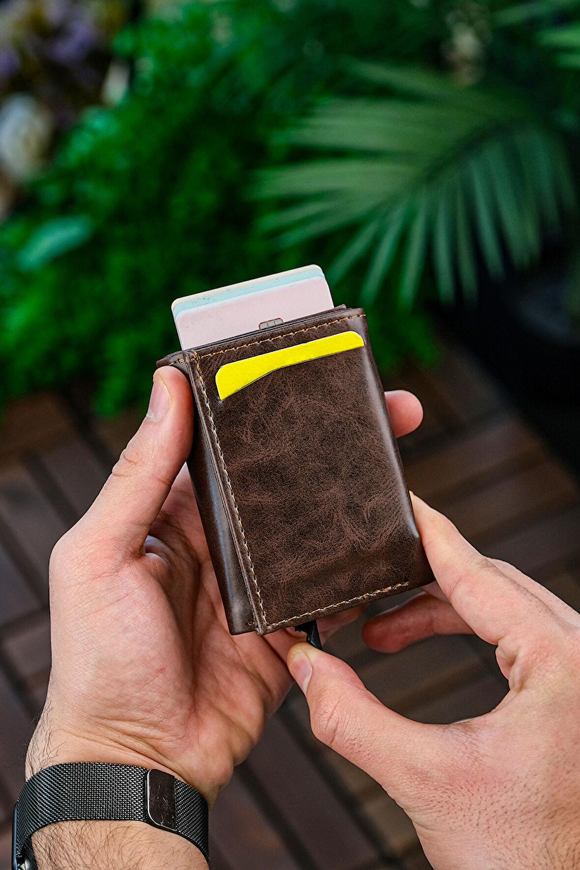 Mekanizmalı Cüzdan Vegan Deri Kartlık 9 Adet Kart Ve Geniş Para Bölmeli Rfıd Engelleme Crazy Kahve