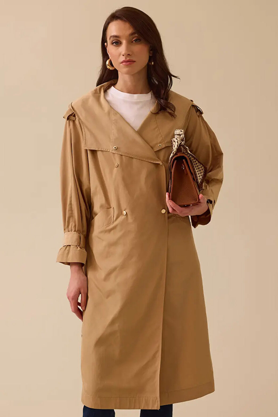 Kadın Kruvaze Düğmeli Kapüşonlu Trençkot - Camel | 38