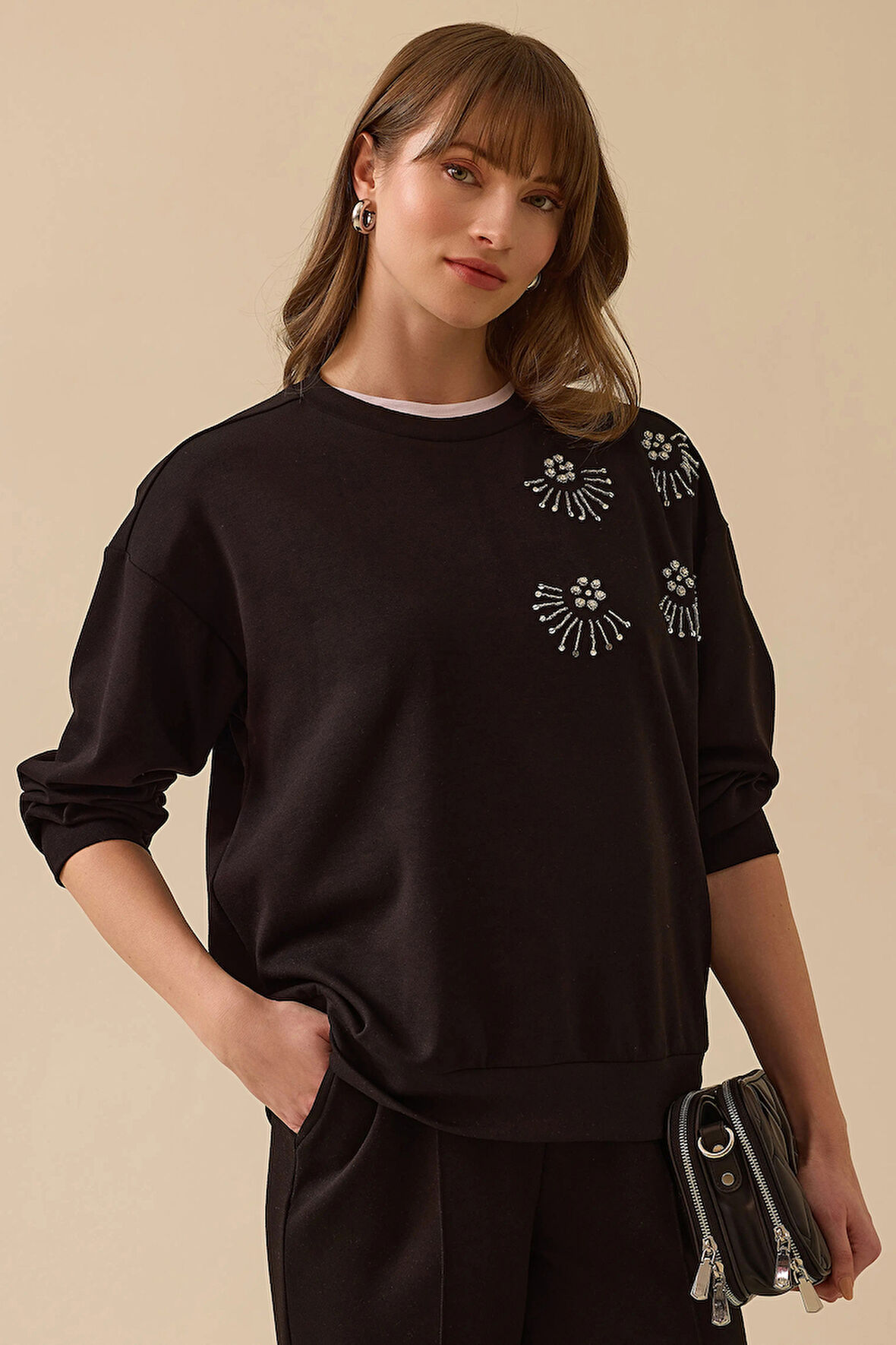 Seçil Kadın Yuvarlak Yaka Taş İşlemeli Sweatshirt 0001 Siyah