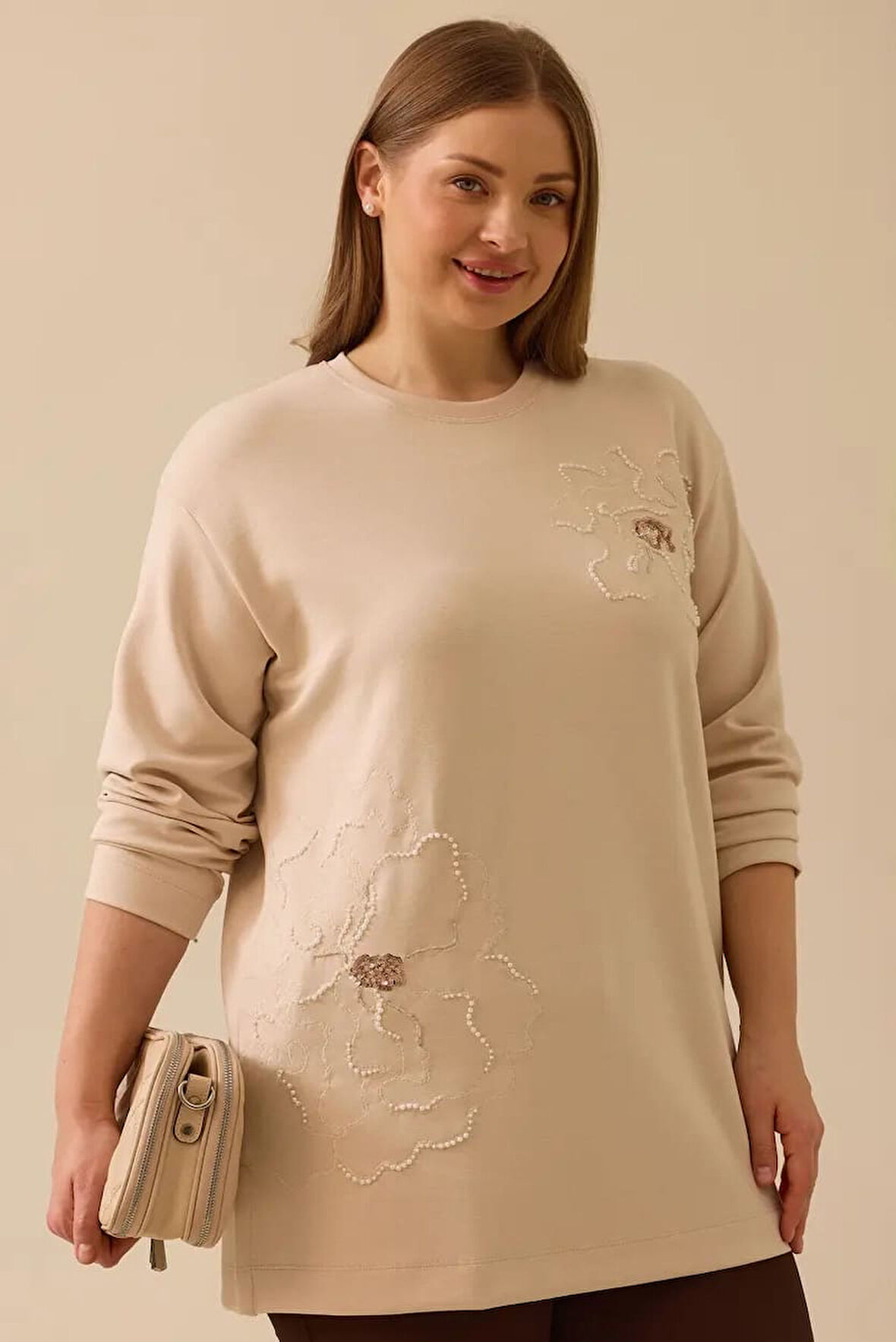 Kadın Büyük Beden Çiçek İşlemeli Sweatshirt - Bej | 46