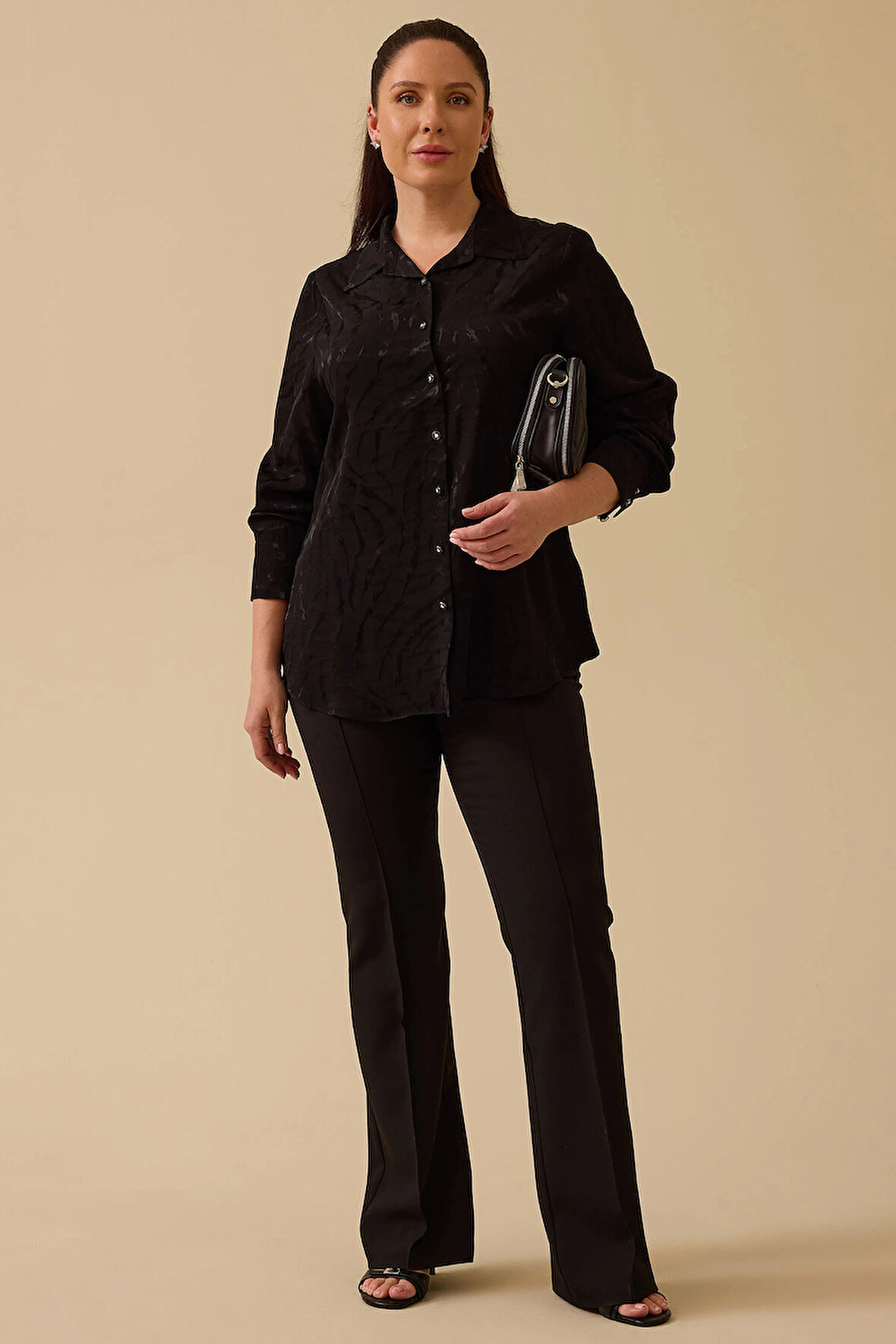 Galaxi Kadın Büyük Beden Jakarlı Düğmeli Gömlek 4011 Siyah