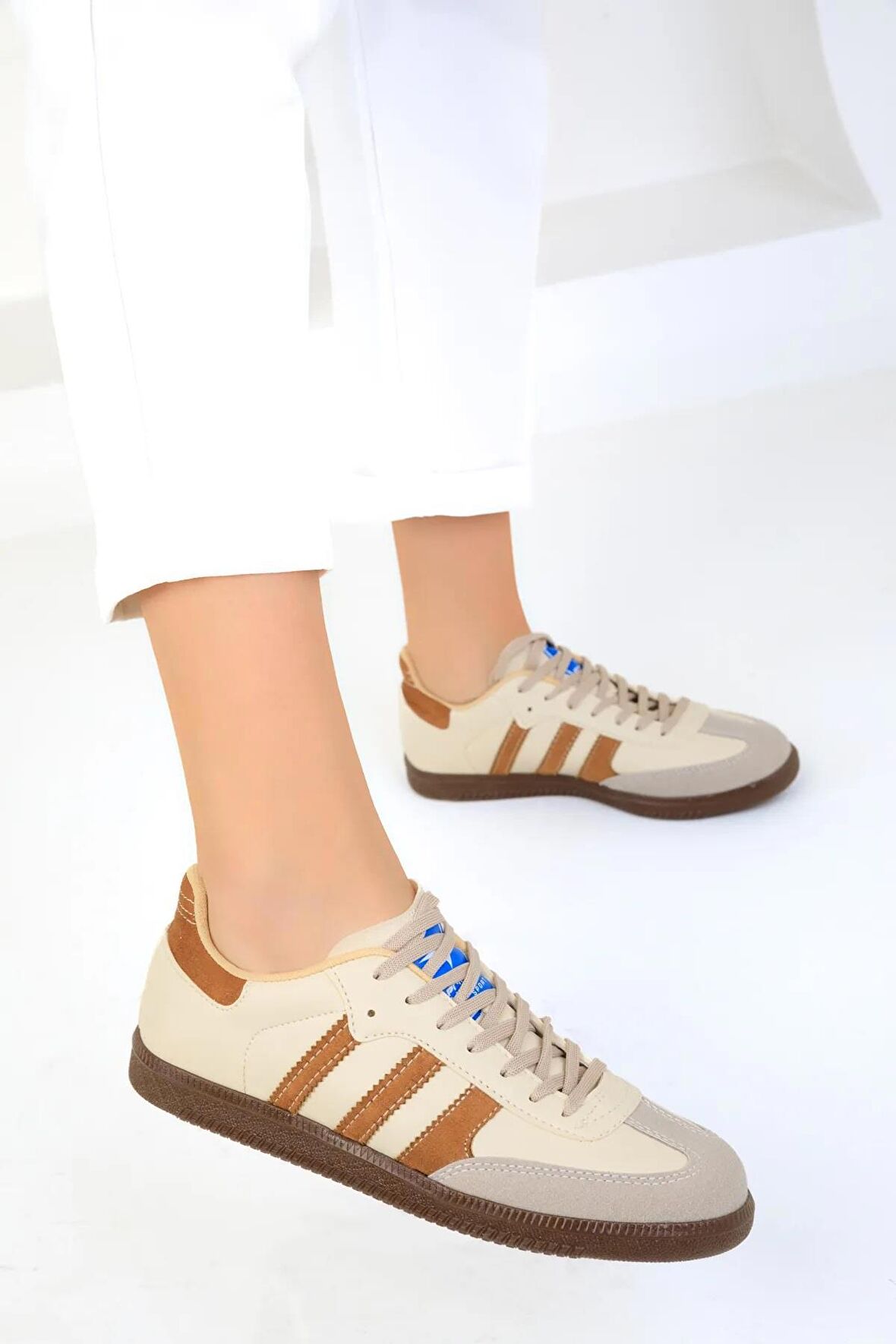  Kadın Siyah / Beyaz  Spor Sneaker Bağcıklı Günlük Rahat Taban Ayakkabı