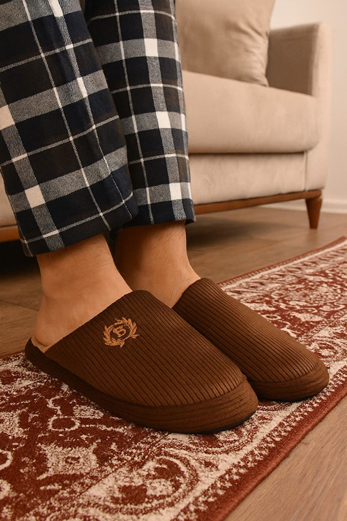 Unisex Nakışlı Kadife Fitilli Desen Rahat Yumuşak Tabanlı İçi Kürklü Terlik