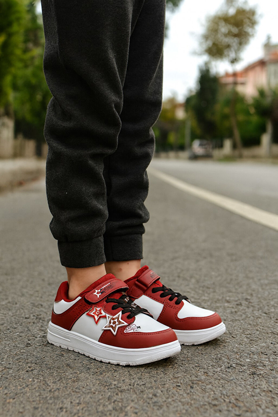 Kız Çocuk Yıldız Detaylı Sneaker Ayakkabı 